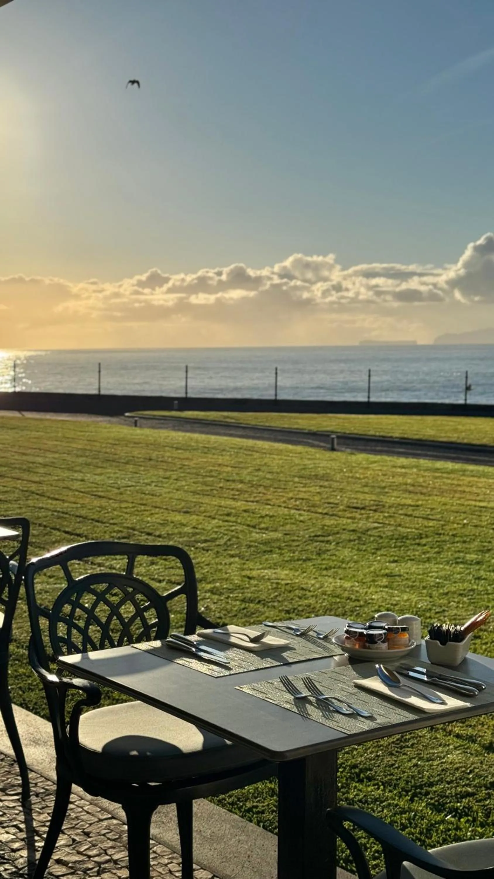 Breakfast in Albatroz Beach & Yacht Club