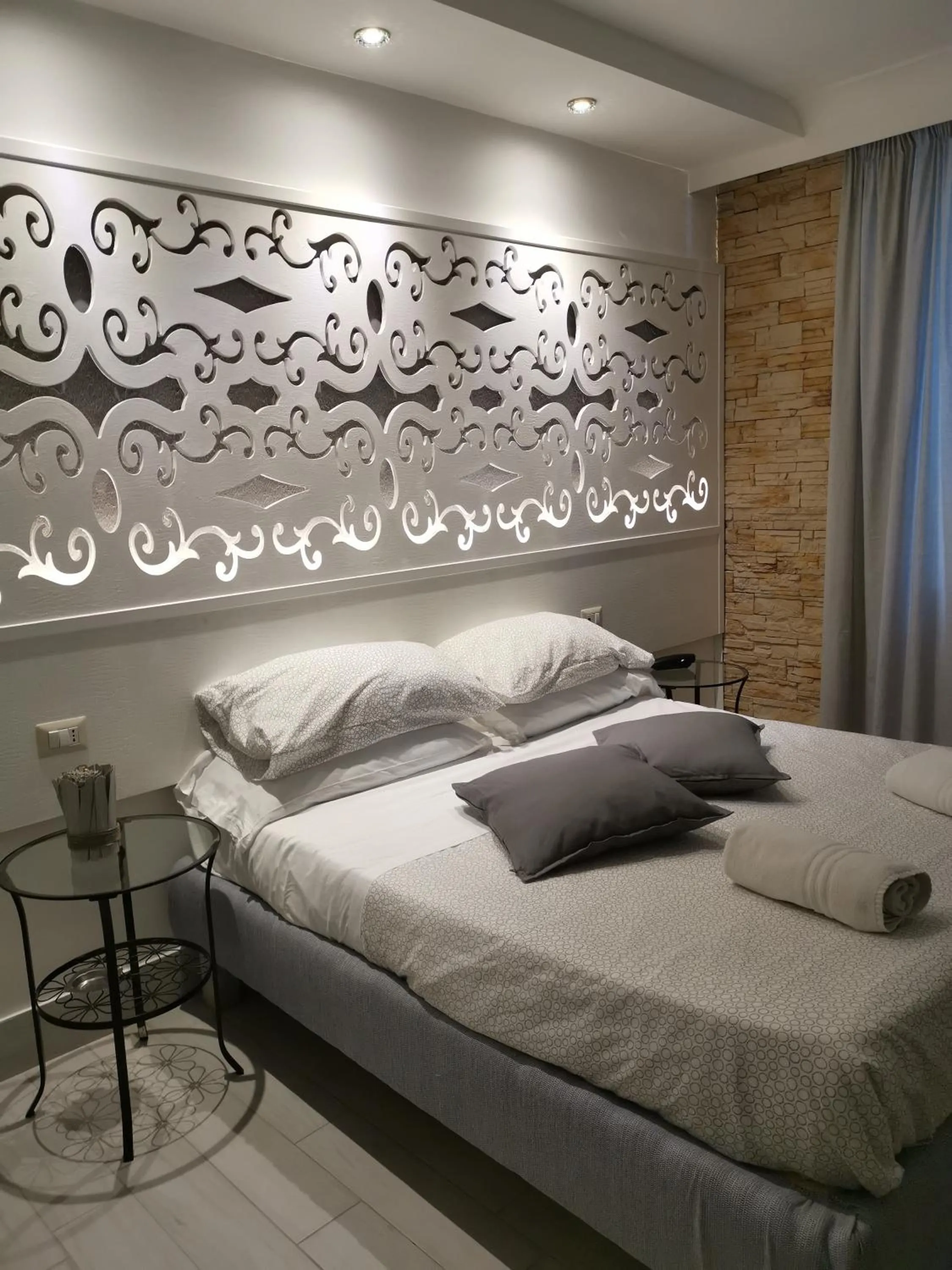 Bed in Hotel Clinton