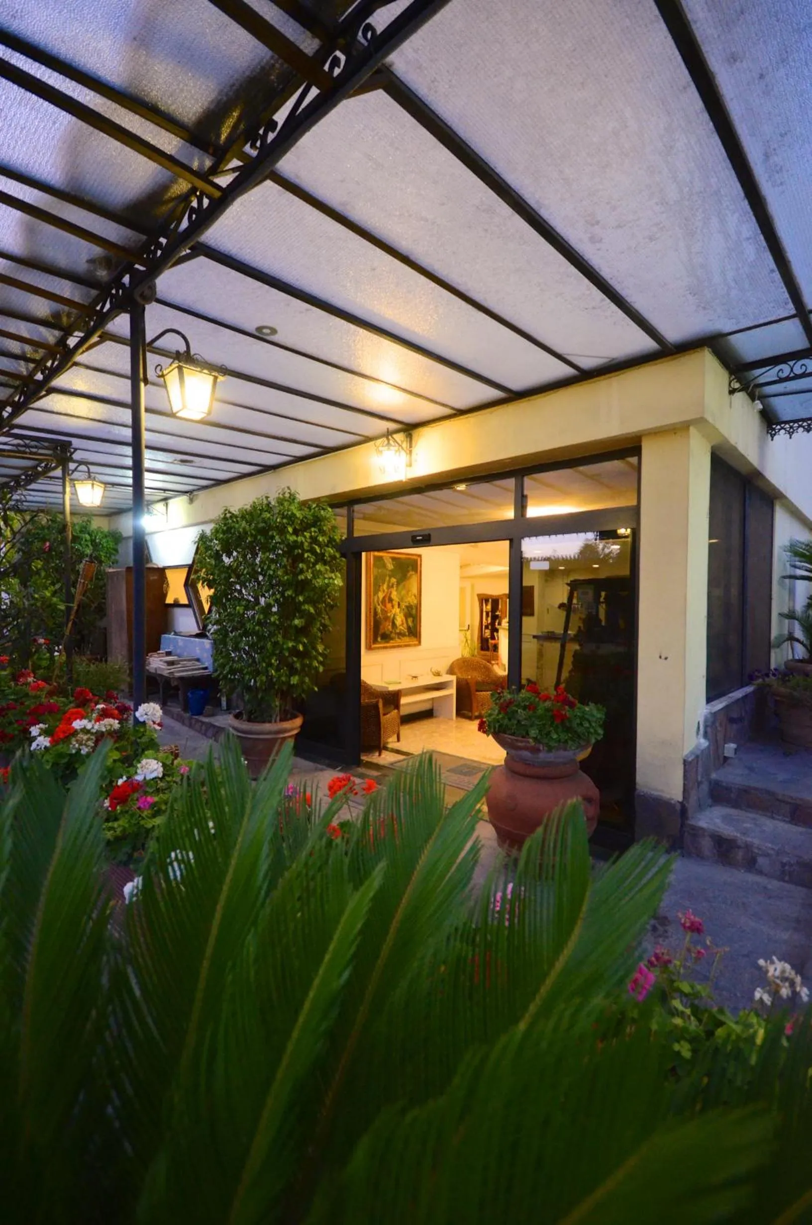 Facade/entrance in Hotel Clinton