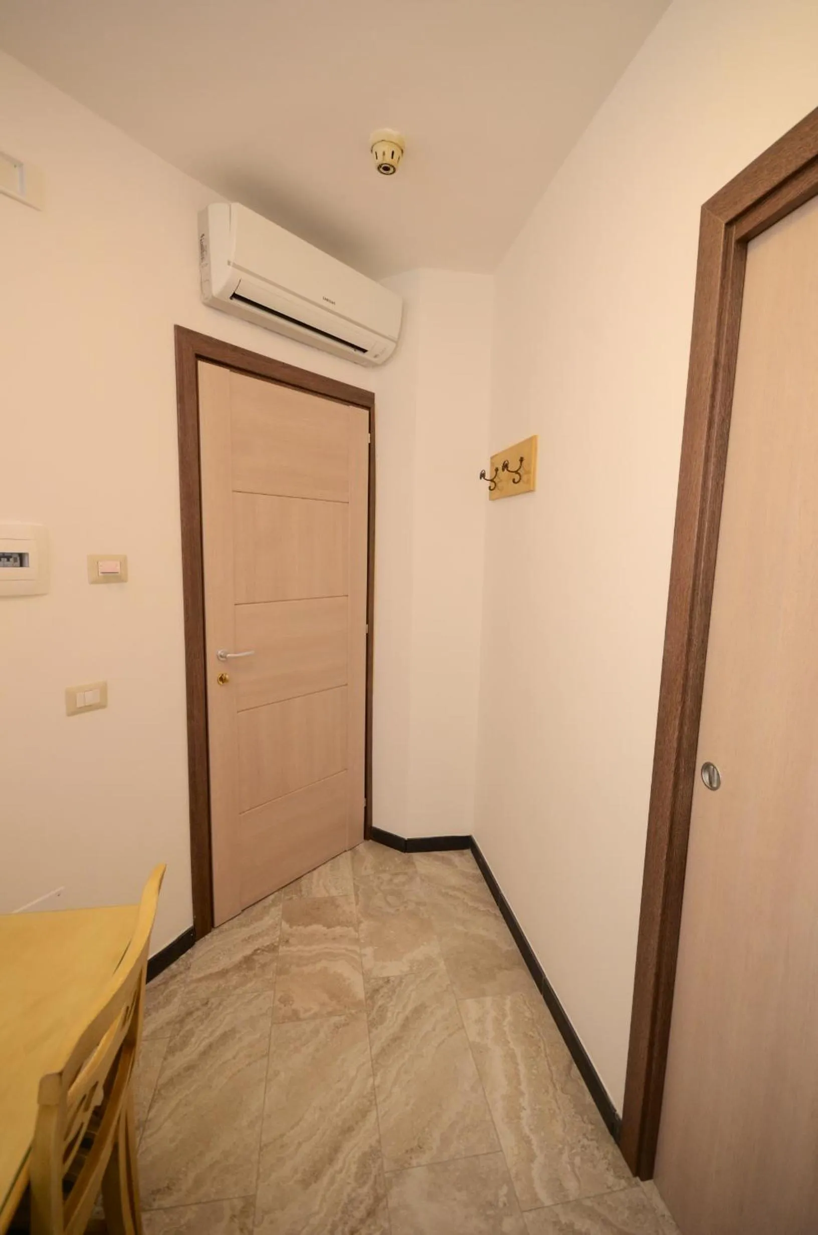 Bedroom, Bed in Hotel Clinton