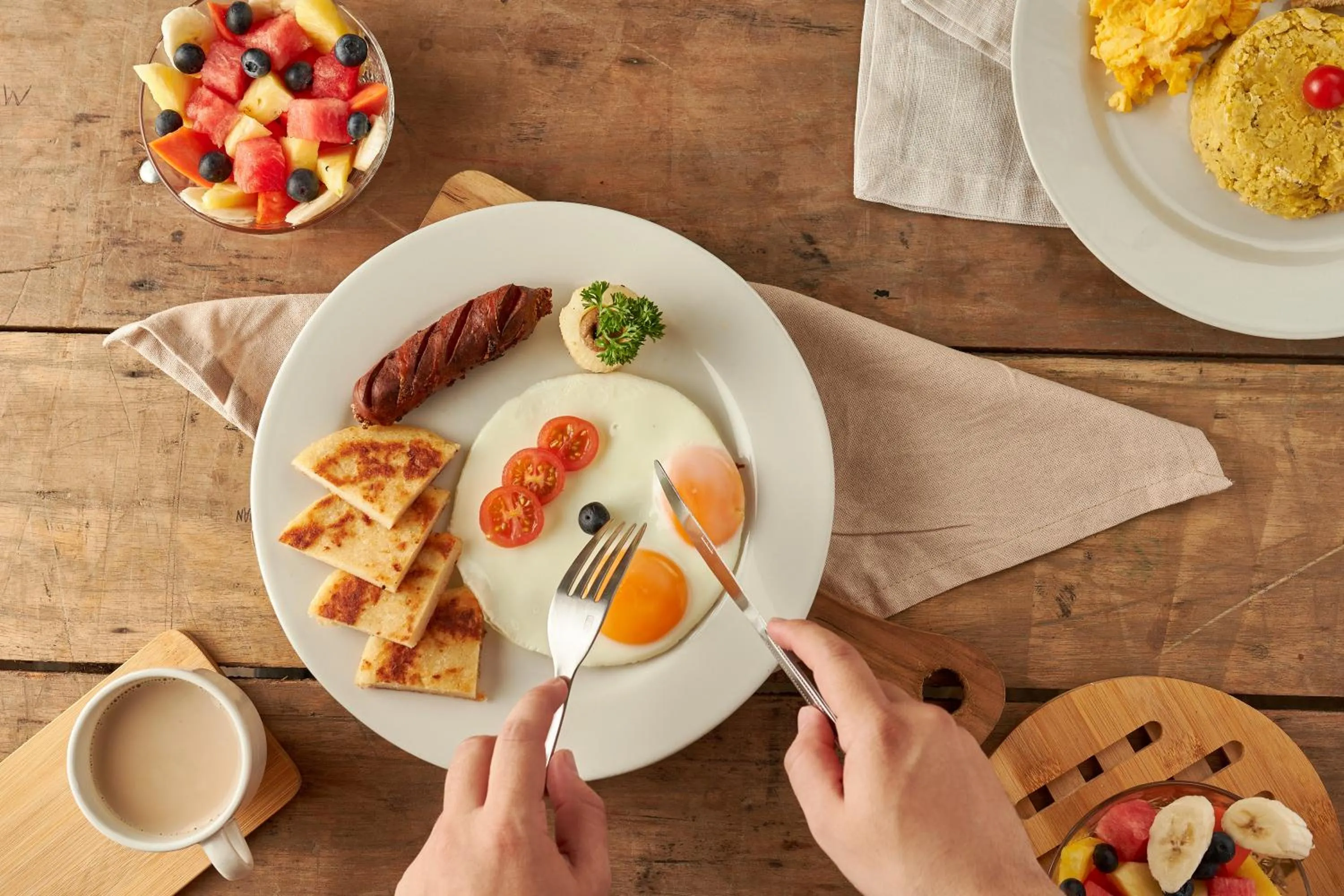 Restaurant/places to eat in Genesis Hotel