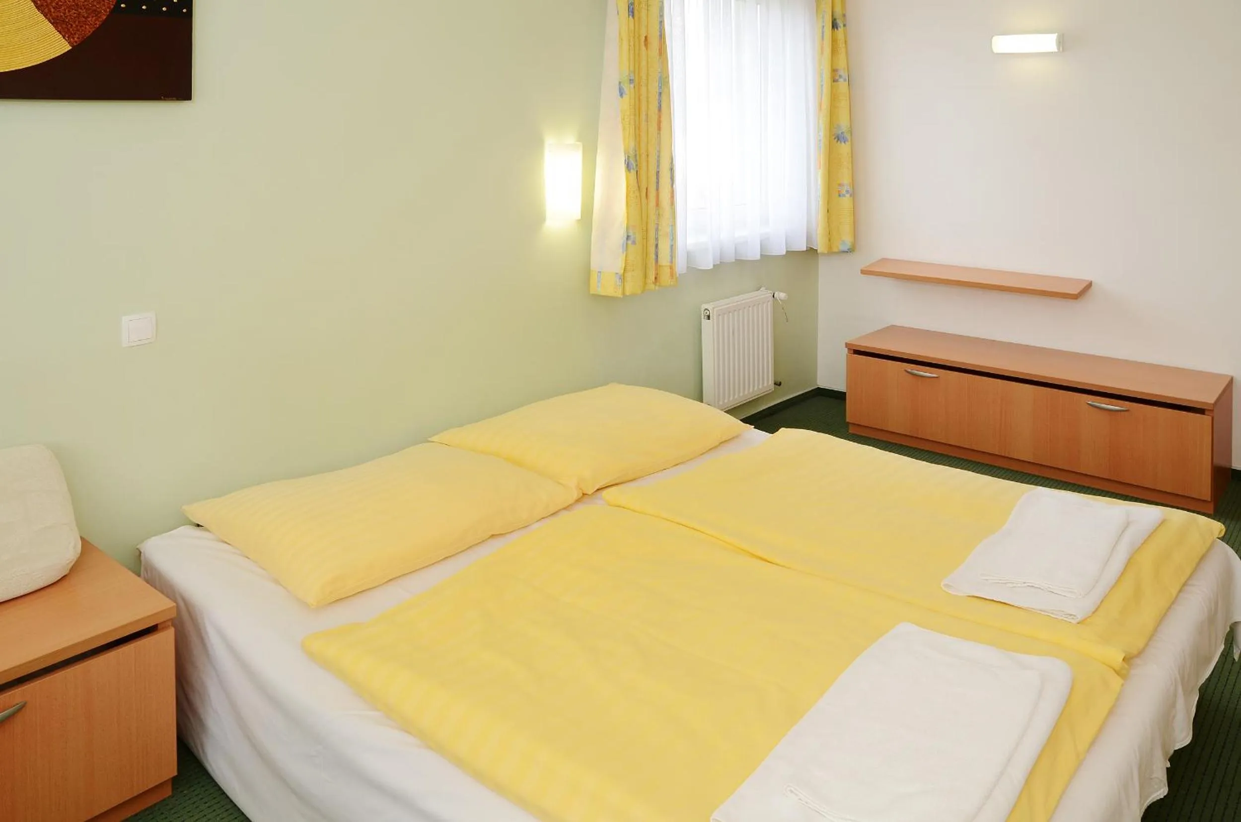 Photo of the whole room, Bed in Hotel Imos