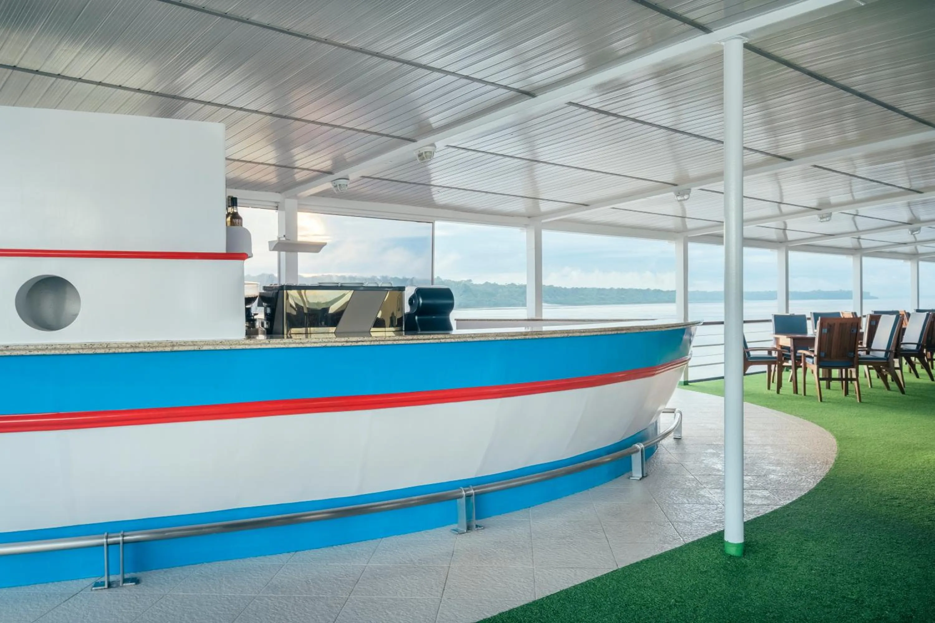 Lounge or bar in Grand Amazon Expedition - All Inclusive