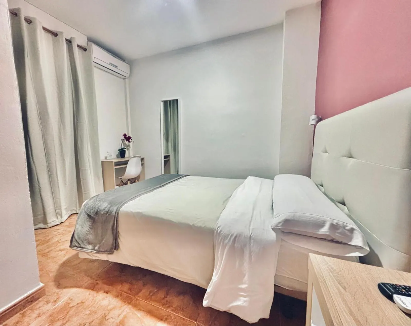 Photo of the whole room, Bed in Pensión Rocamar