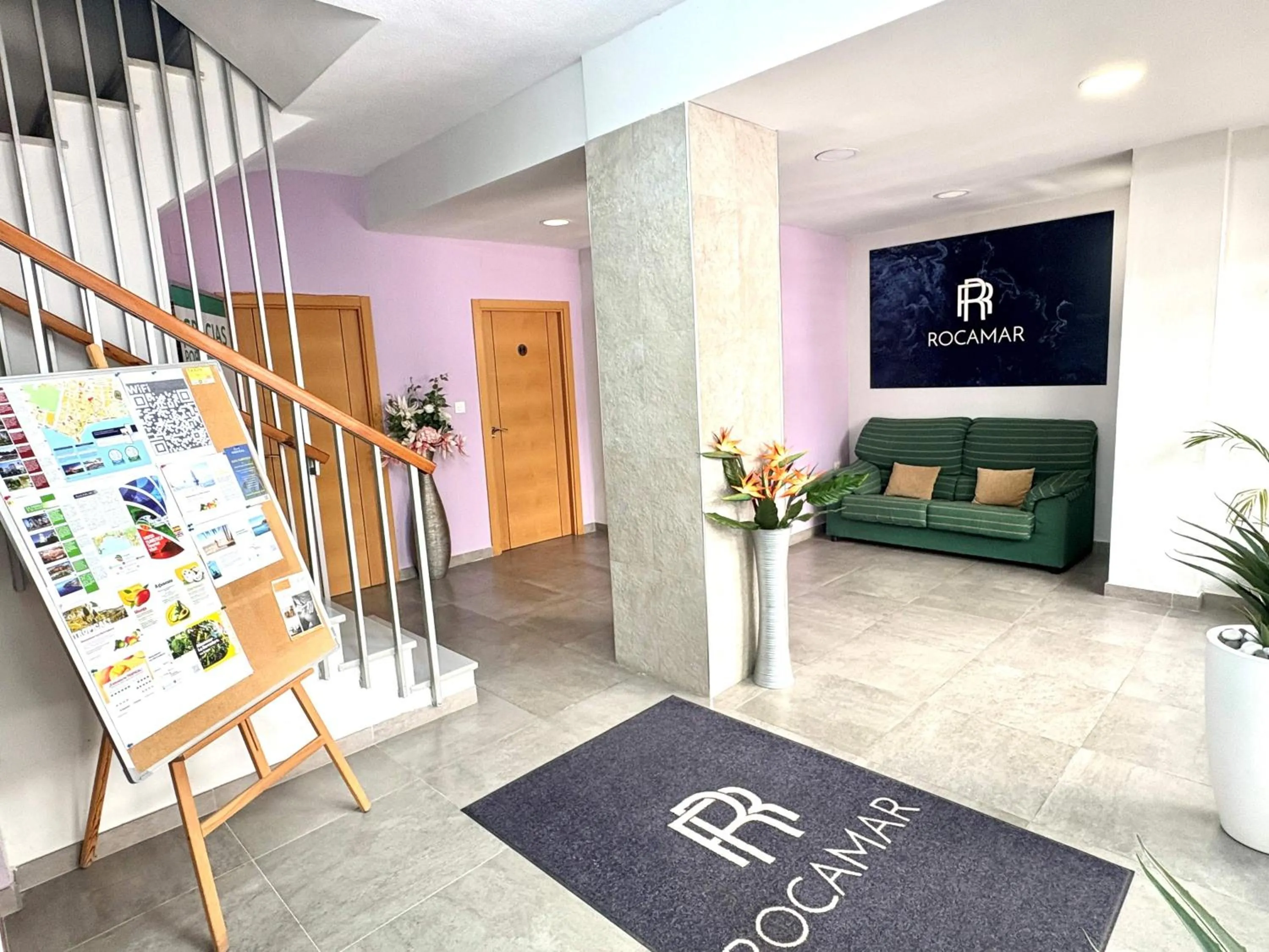 Lobby or reception in Pensión Rocamar