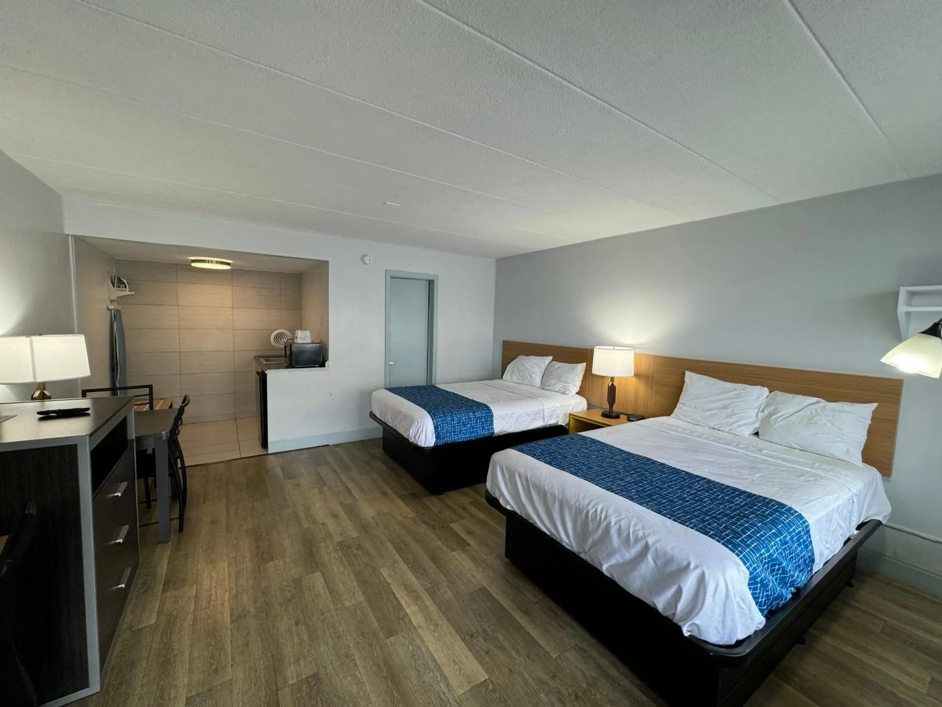 Deluxe Double Studio with Two Double Beds - Non-Smoking in Travelodge by Wyndham Virginia Beach Deluxe Double Studio with Two Double Beds - Non-Smoking in Travelodge by Wyndham Virginia Beach