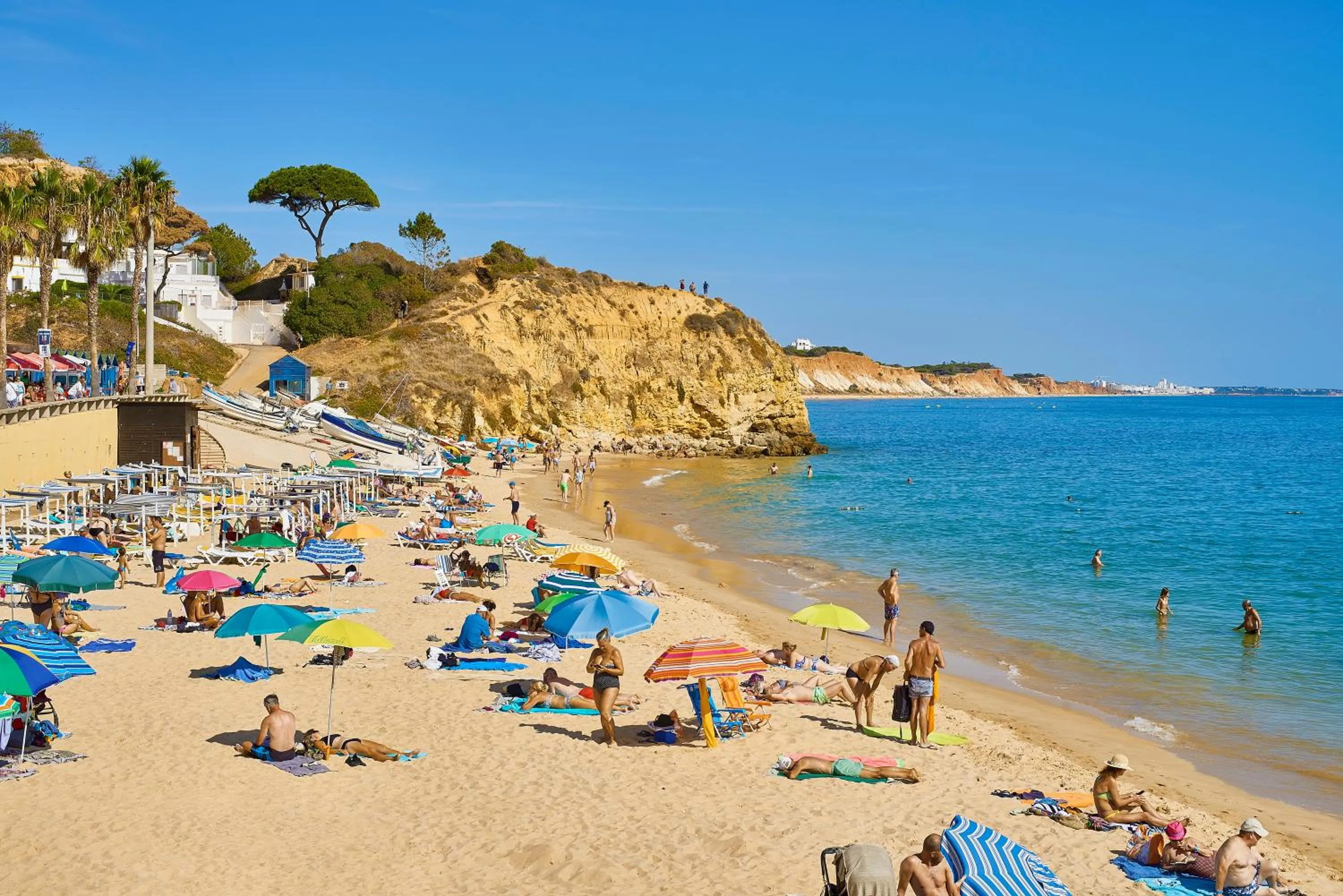 Beach in Oceanus Aparthotel