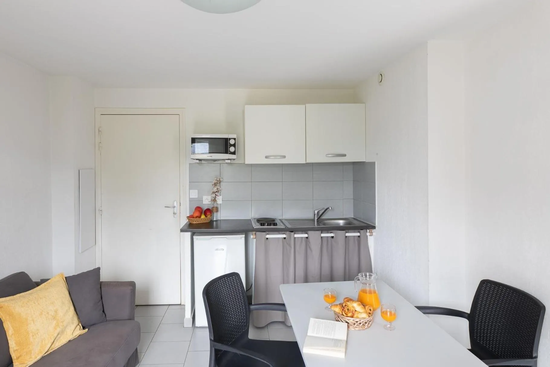 Dining area in Appart Hotel Corte HR