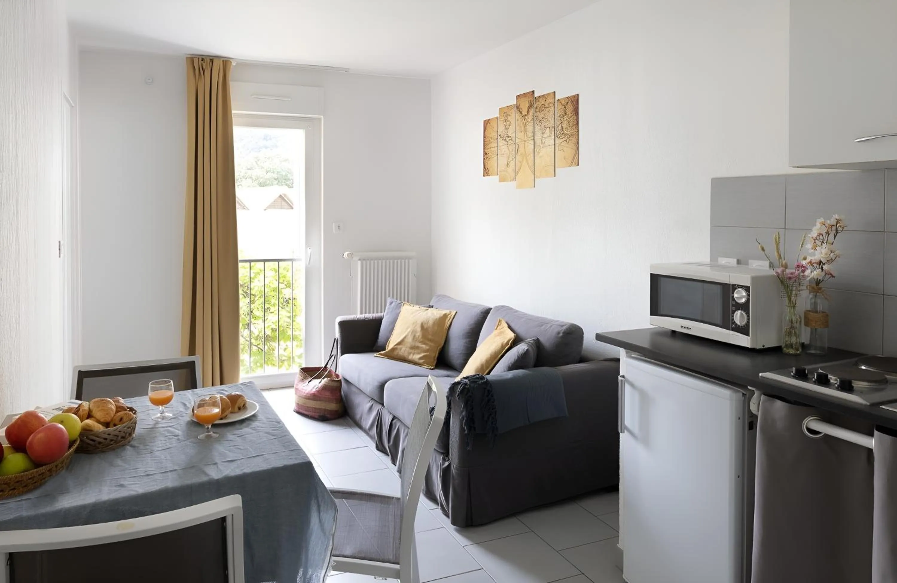 Kitchen or kitchenette in Appart Hotel Corte HR