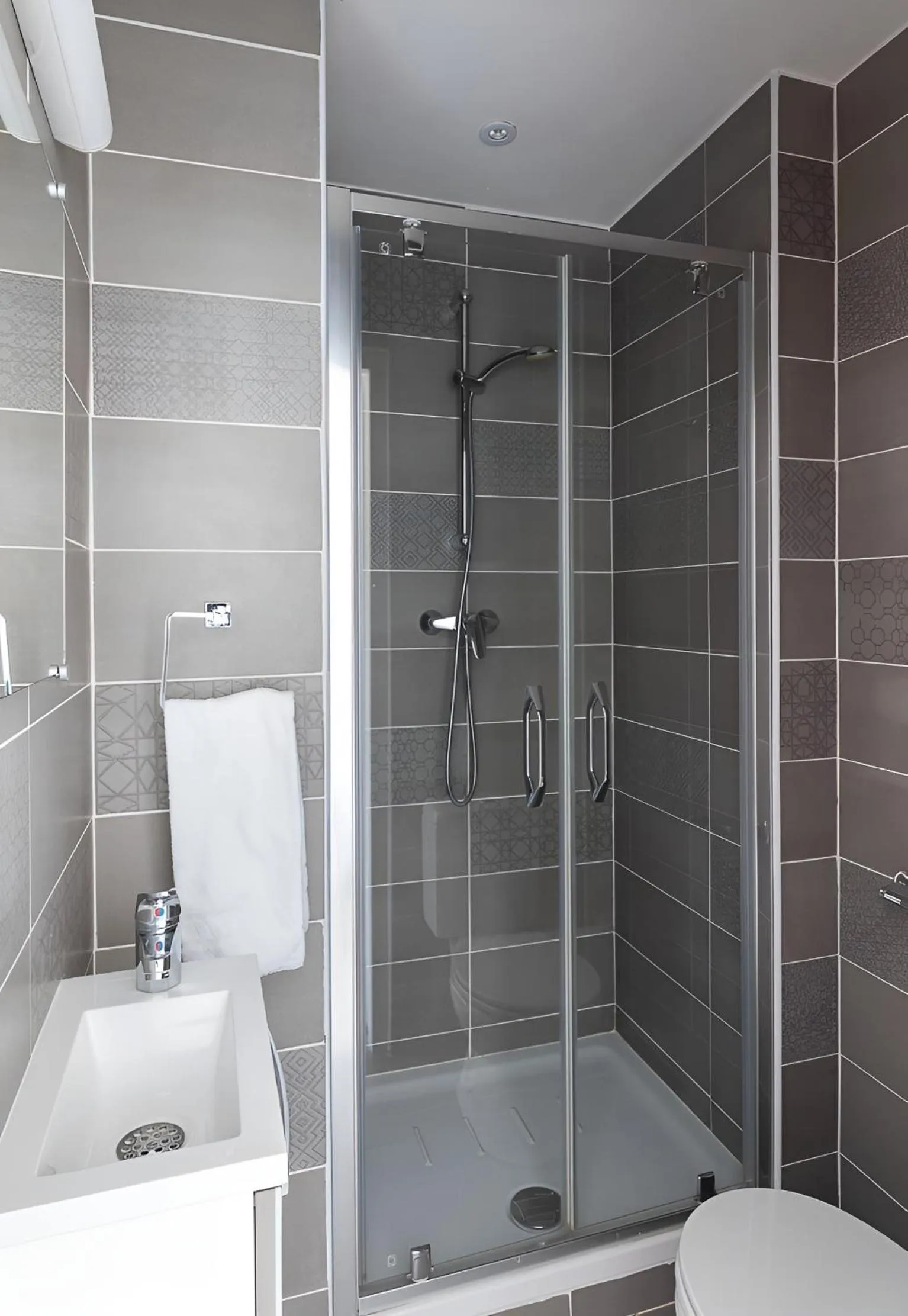 Bathroom in Appart Hotel Corte HR