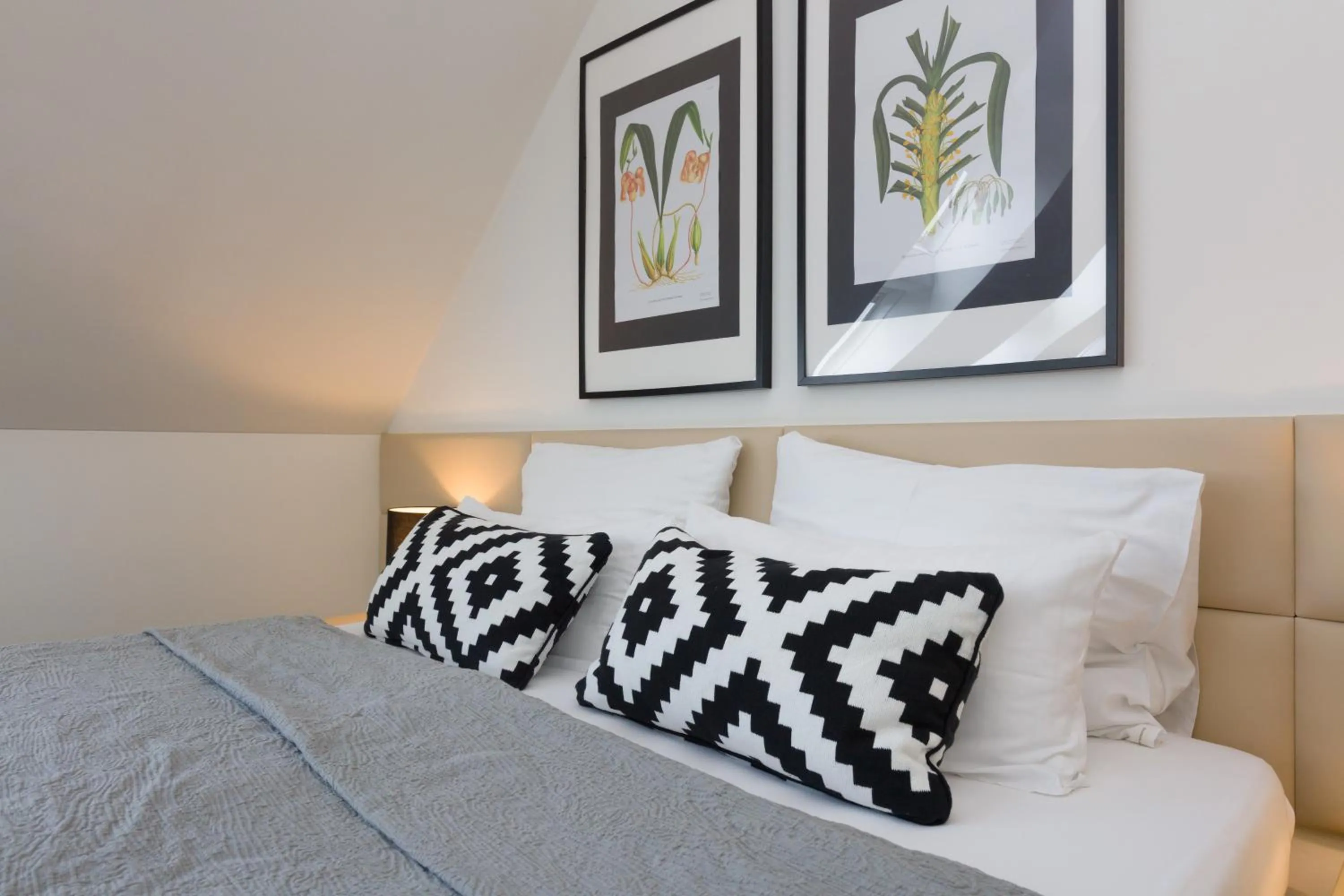 Decorative detail, Bed in RAFAEL KAISER - Premium Apartments - Contactless Check-In