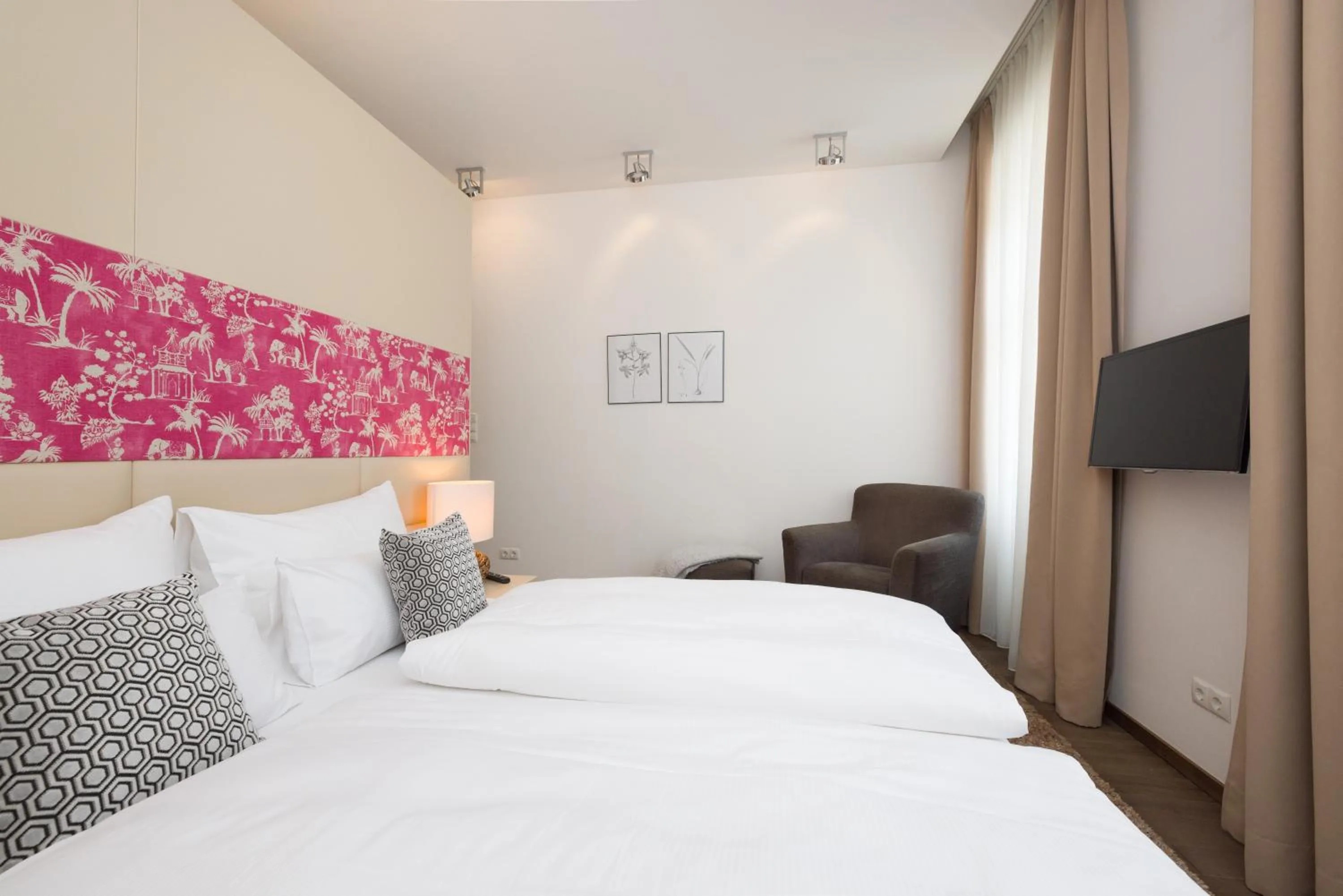 Bed in RAFAEL KAISER - Premium Apartments - Contactless Check-In