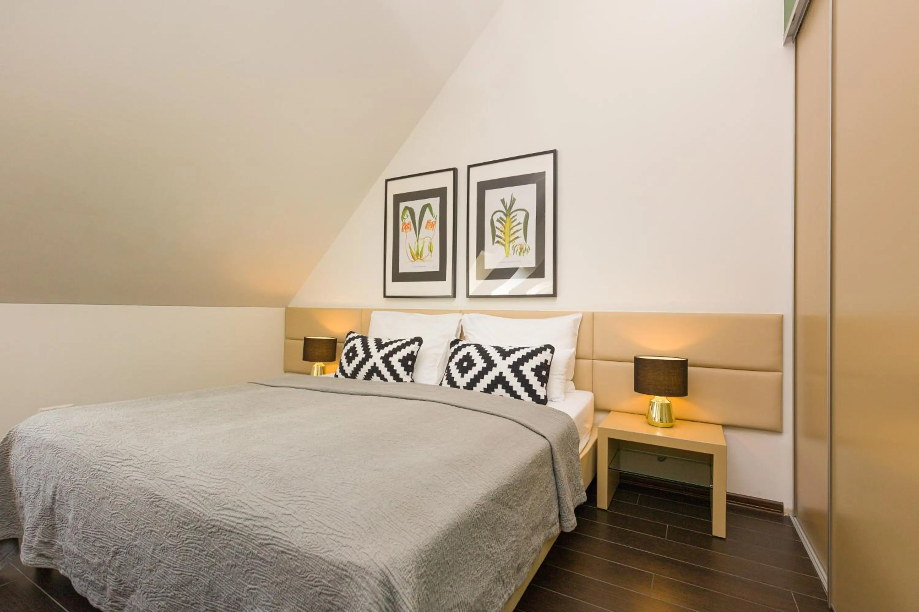 Bed in RAFAEL KAISER - Premium Apartments - Contactless Check-In
