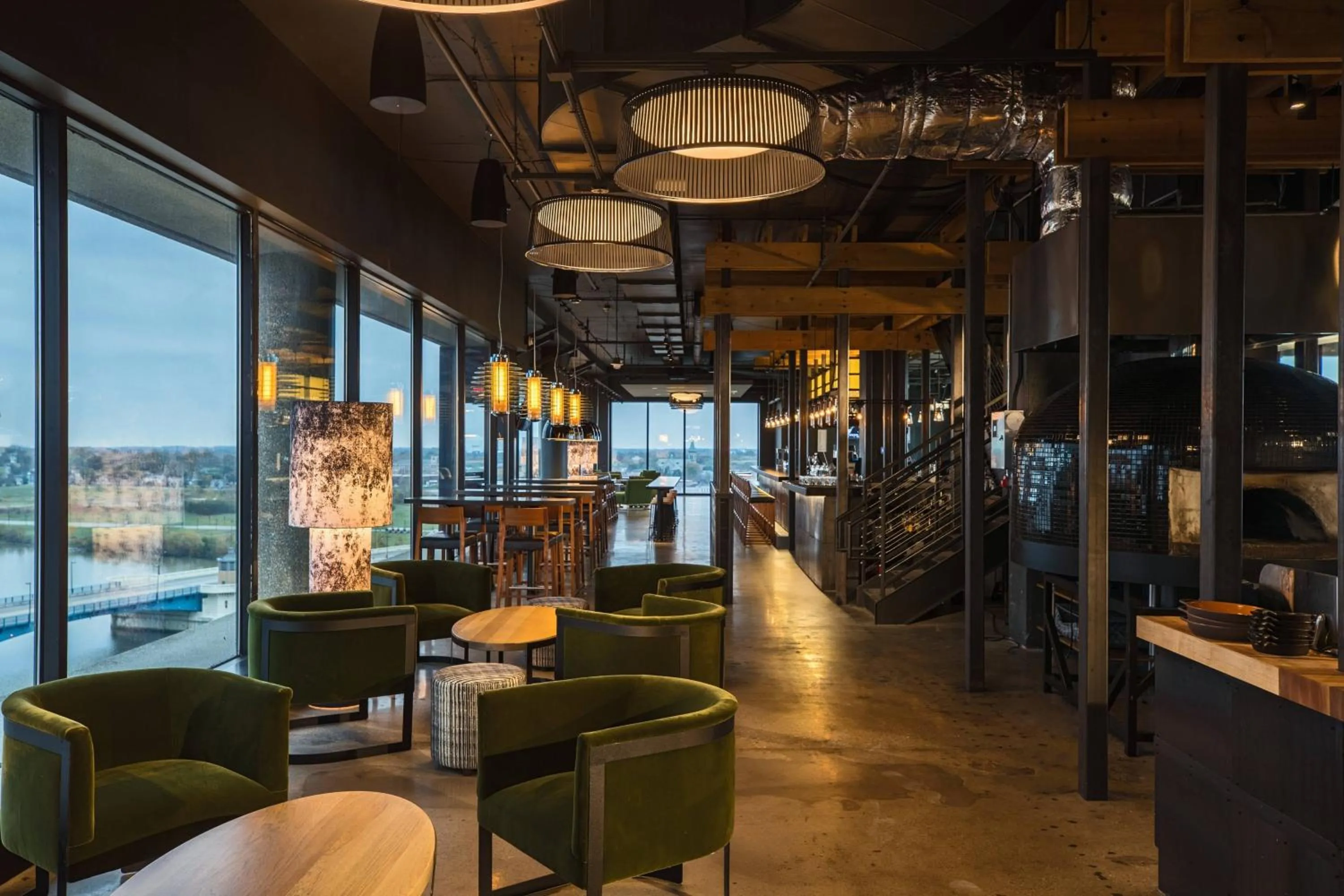 Restaurant/places to eat in Renaissance Toledo Downtown Hotel