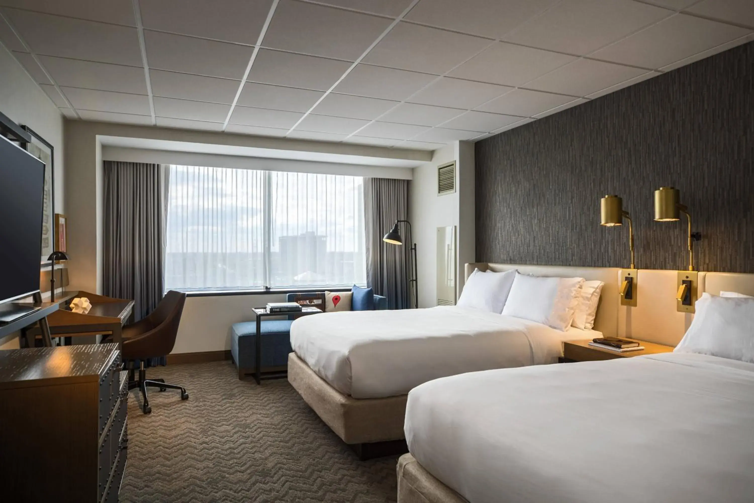 Double Queen Room in Renaissance Toledo Downtown Hotel Double Queen Room in Renaissance Toledo Downtown Hotel