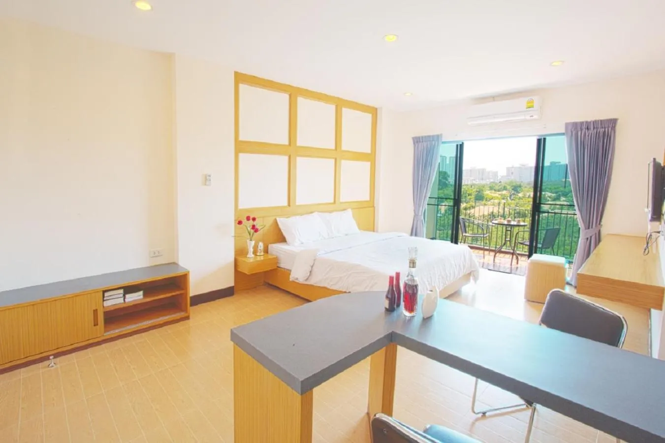 Photo of the whole room in City 1 Residence