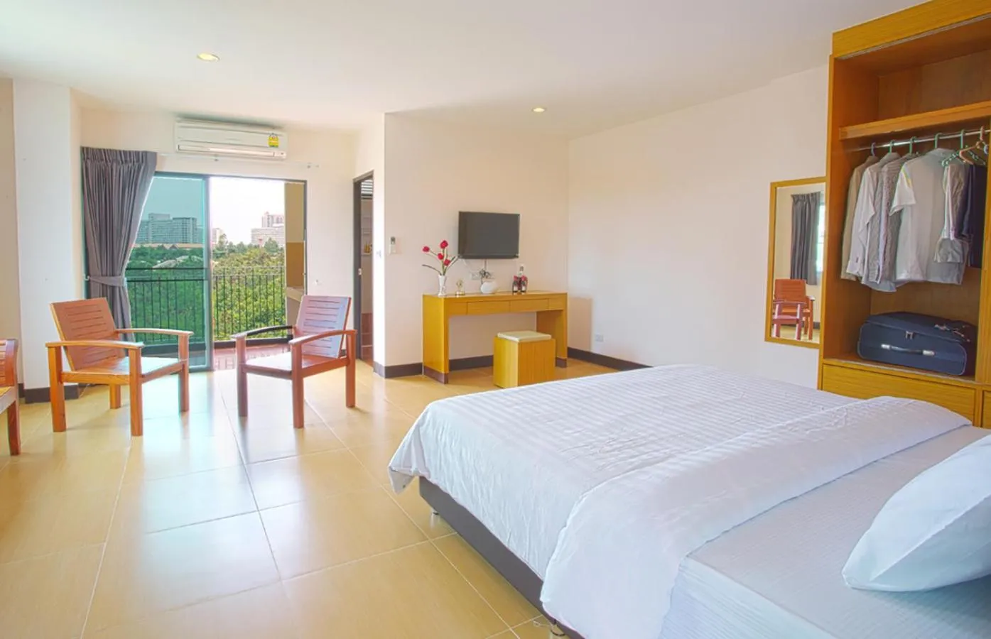 Photo of the whole room in City 1 Residence