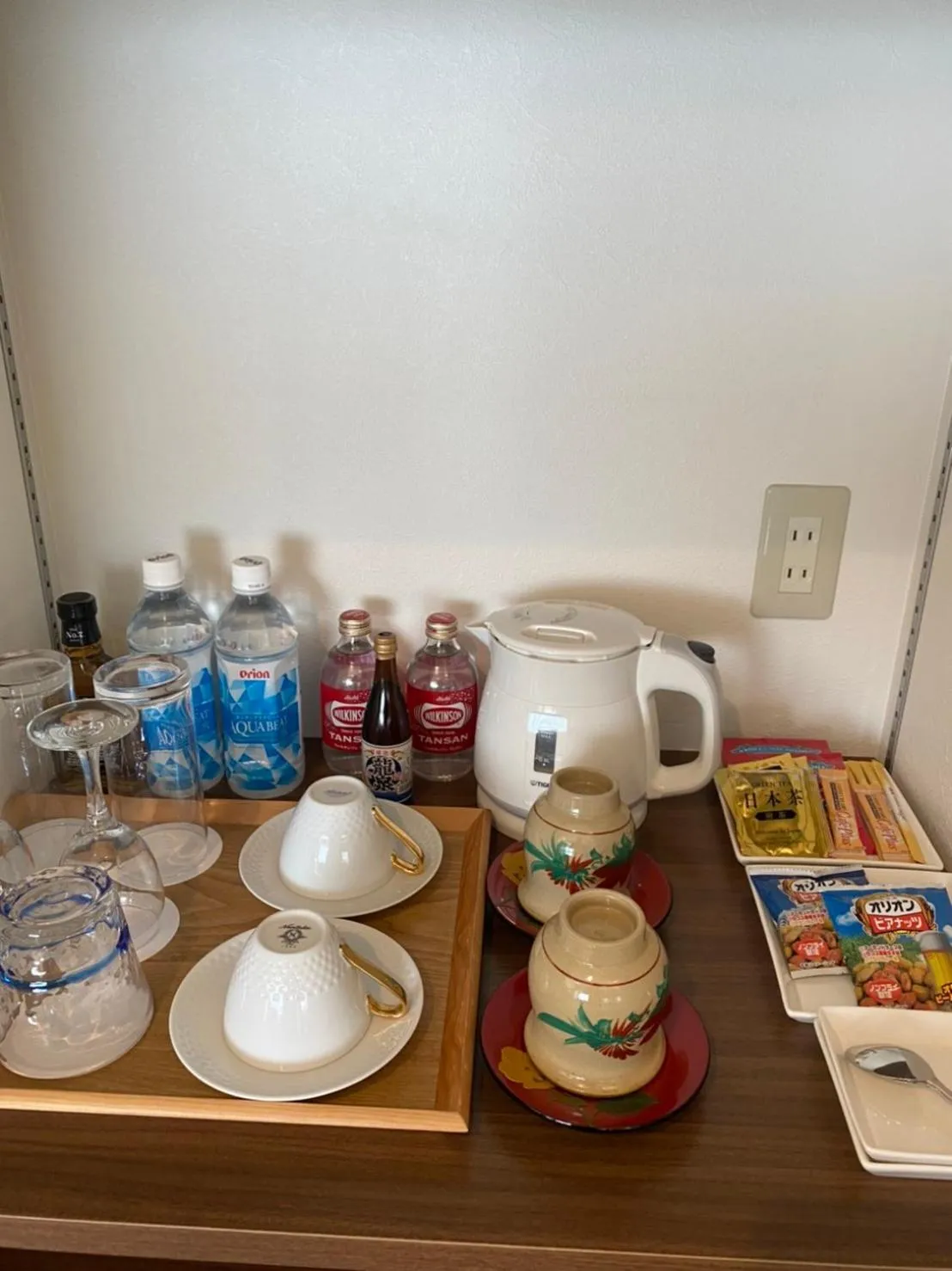 Drinks in Rinken's Hotel