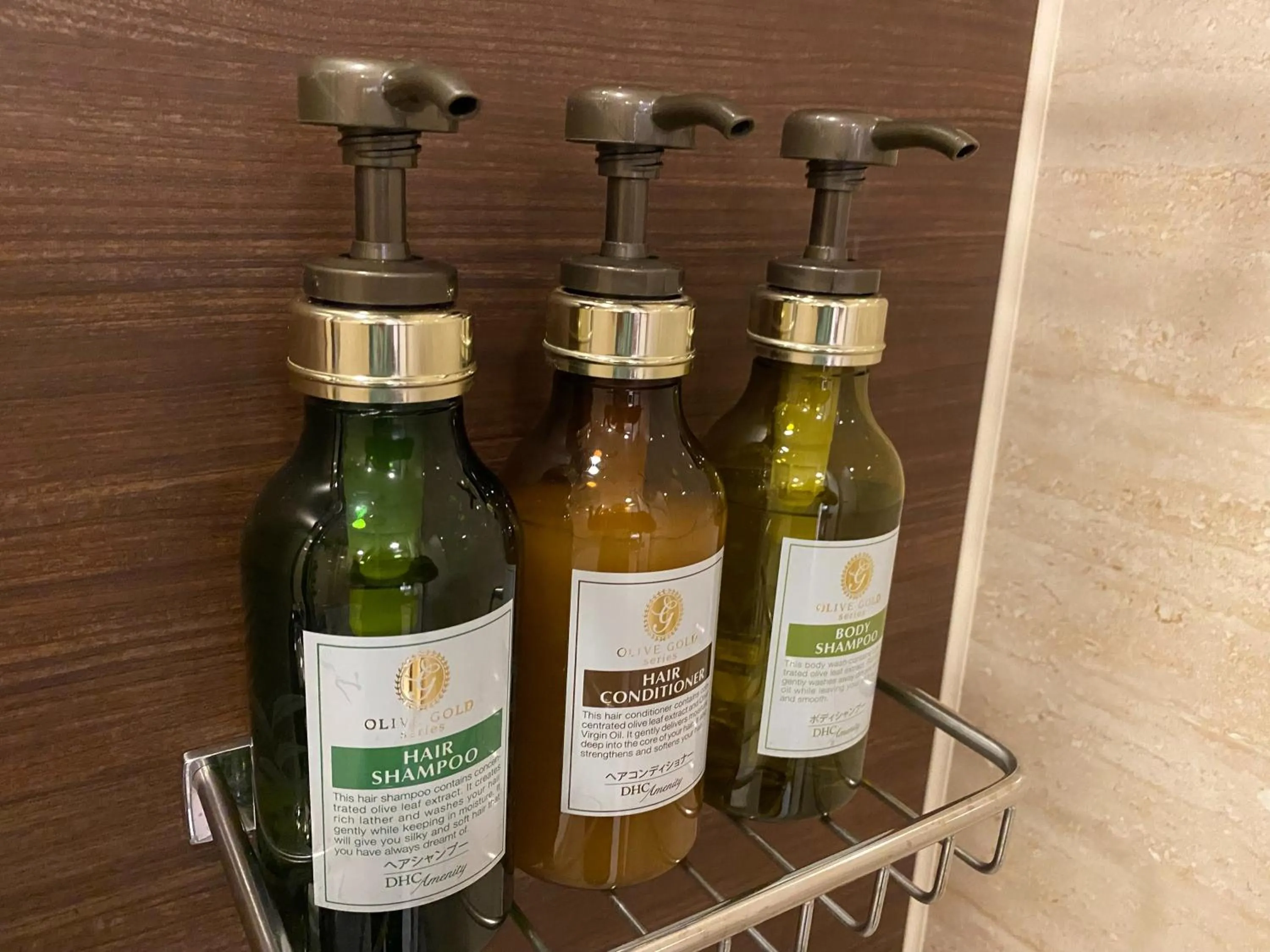 Bathroom in Rinken's Hotel