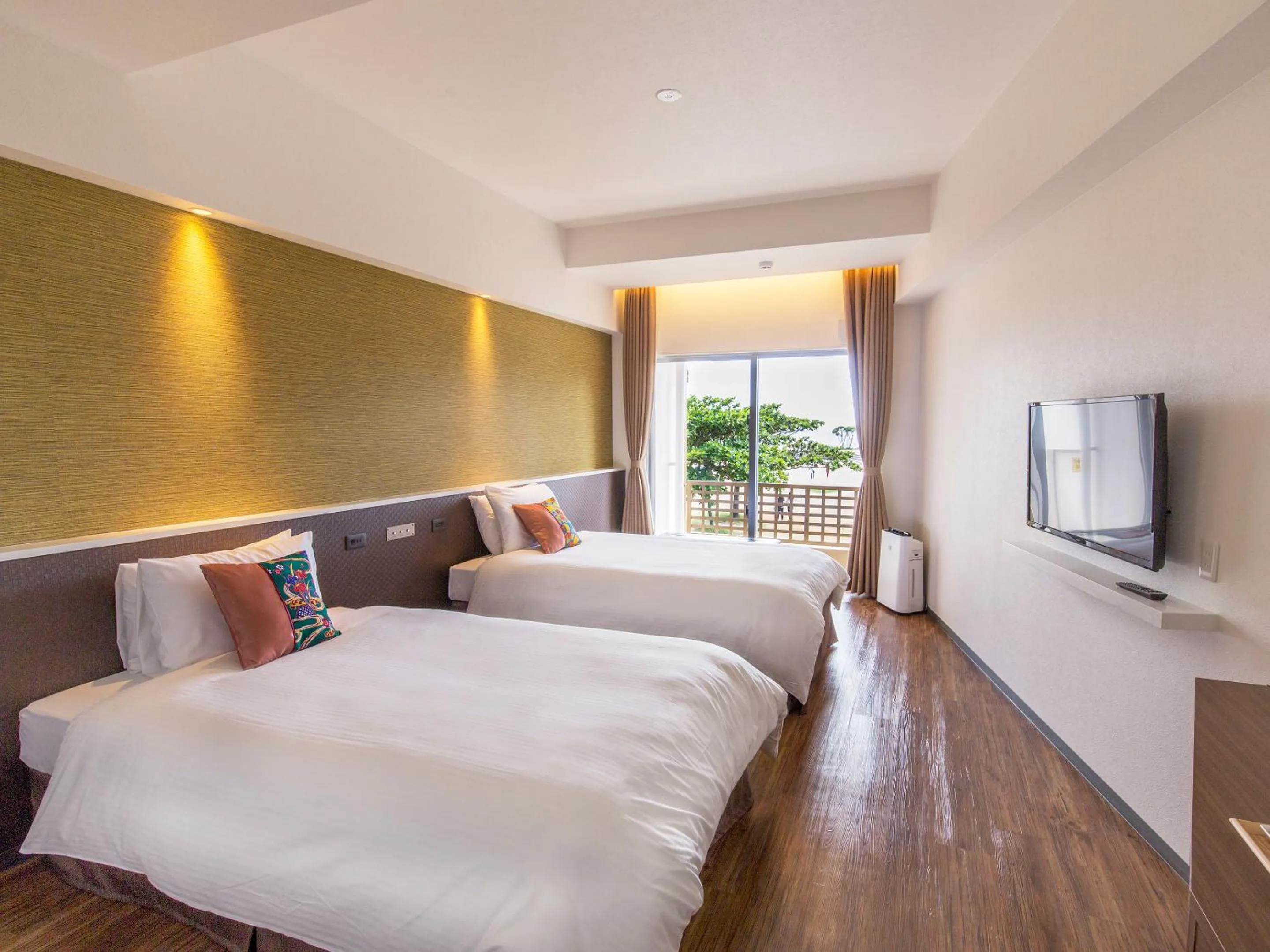 Photo of the whole room, Bed in Rinken's Hotel