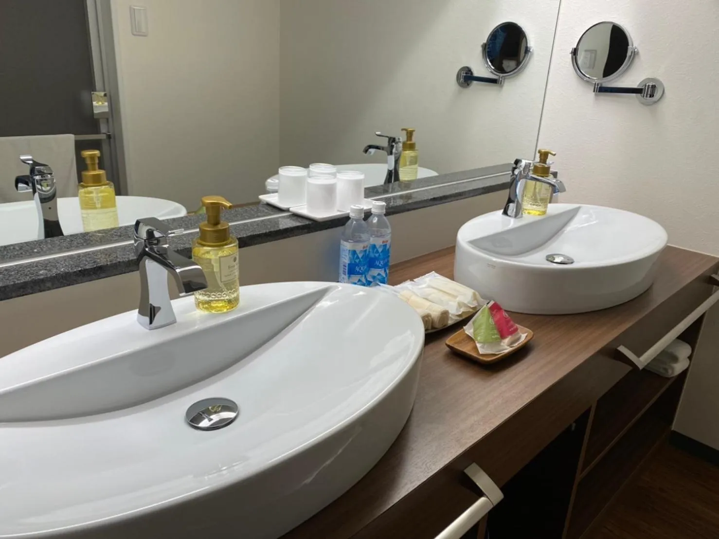 Bathroom in Rinken's Hotel