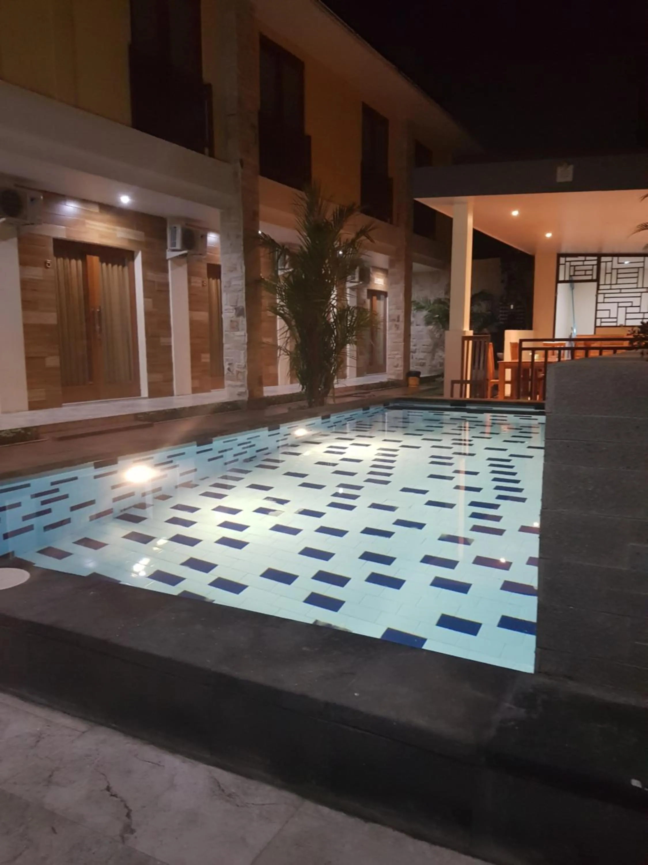 Swimming pool in Praba Guesthouse