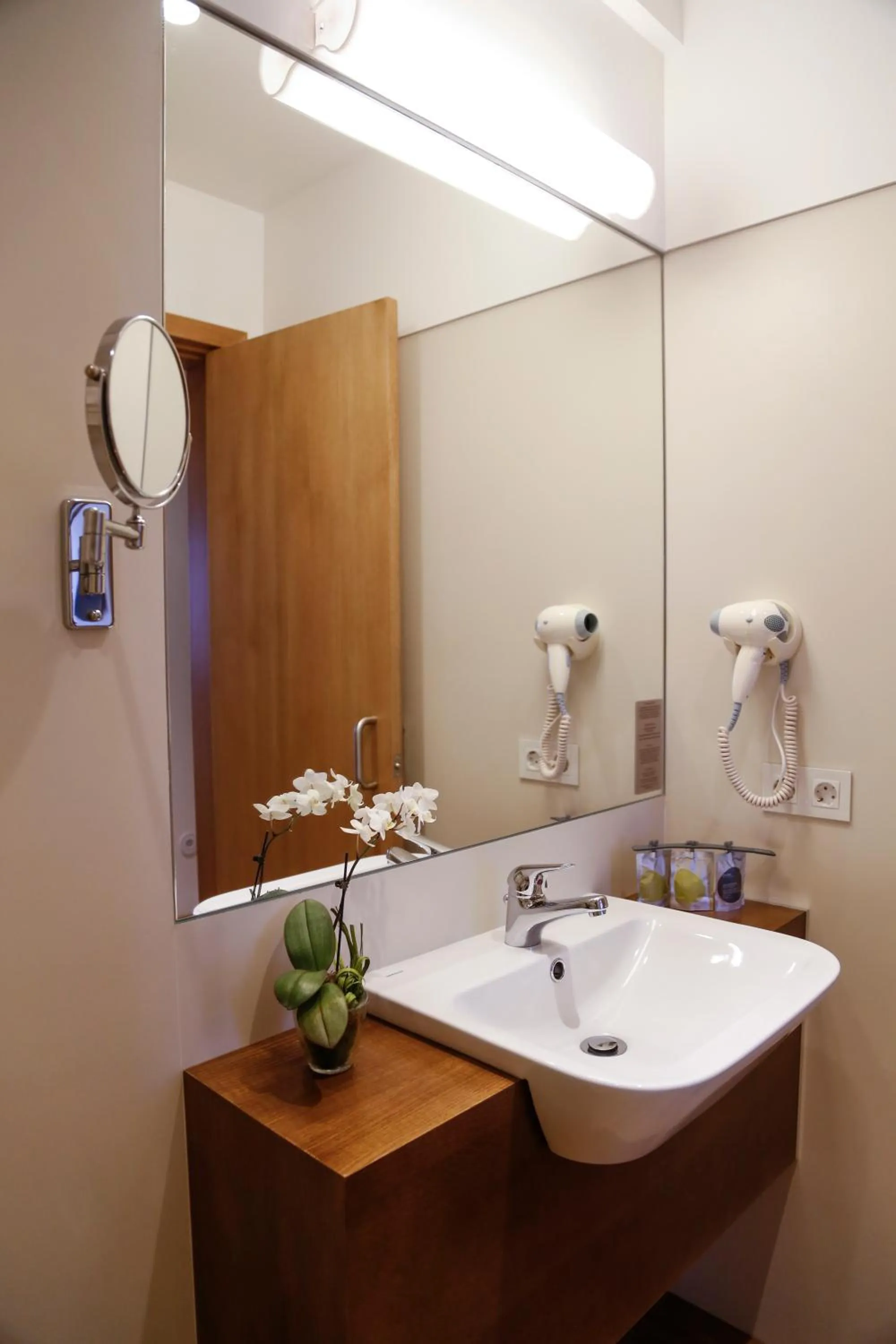 Bathroom in Hotel das Salinas by Alboi Group