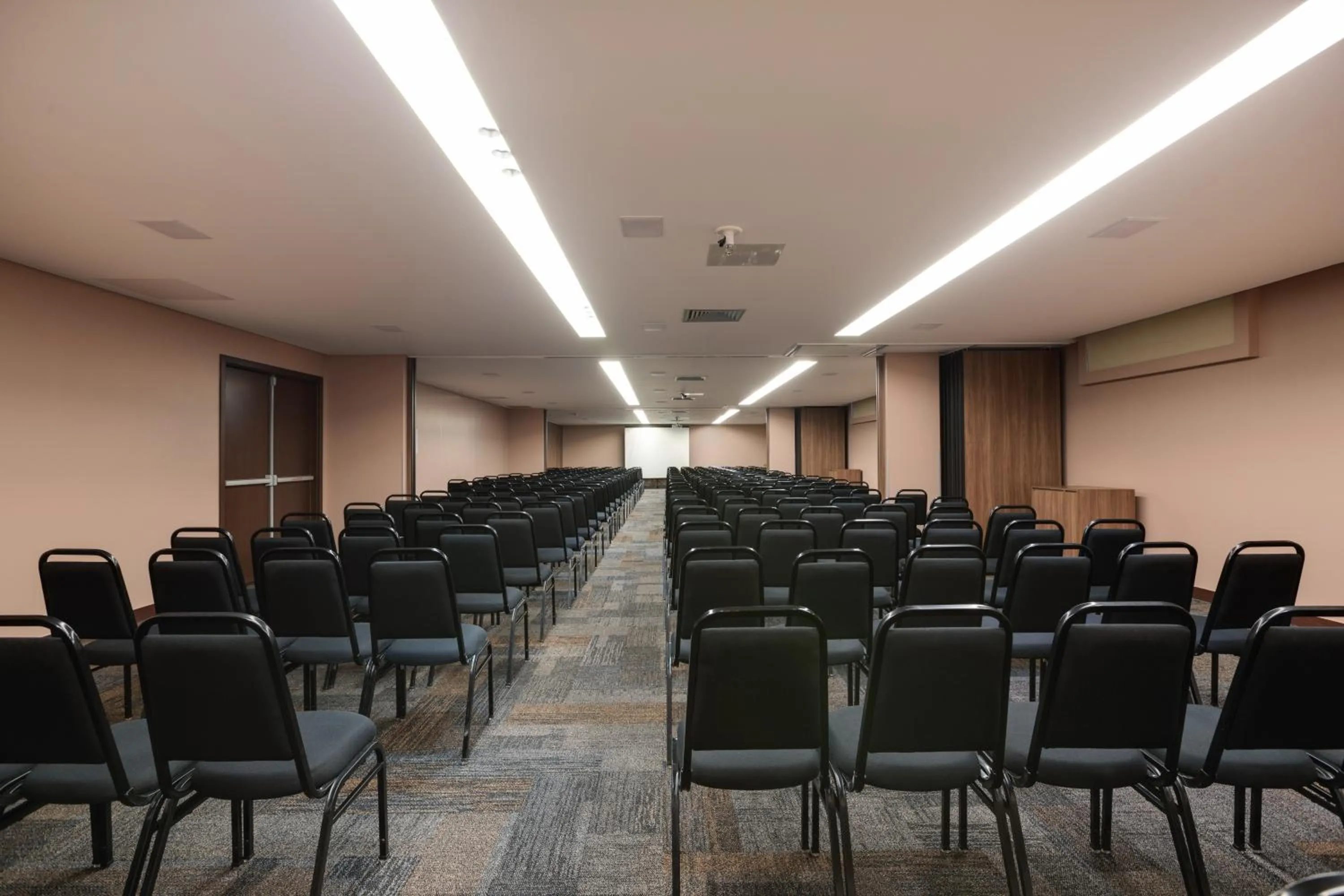 Meeting/conference room in Denali Hotel