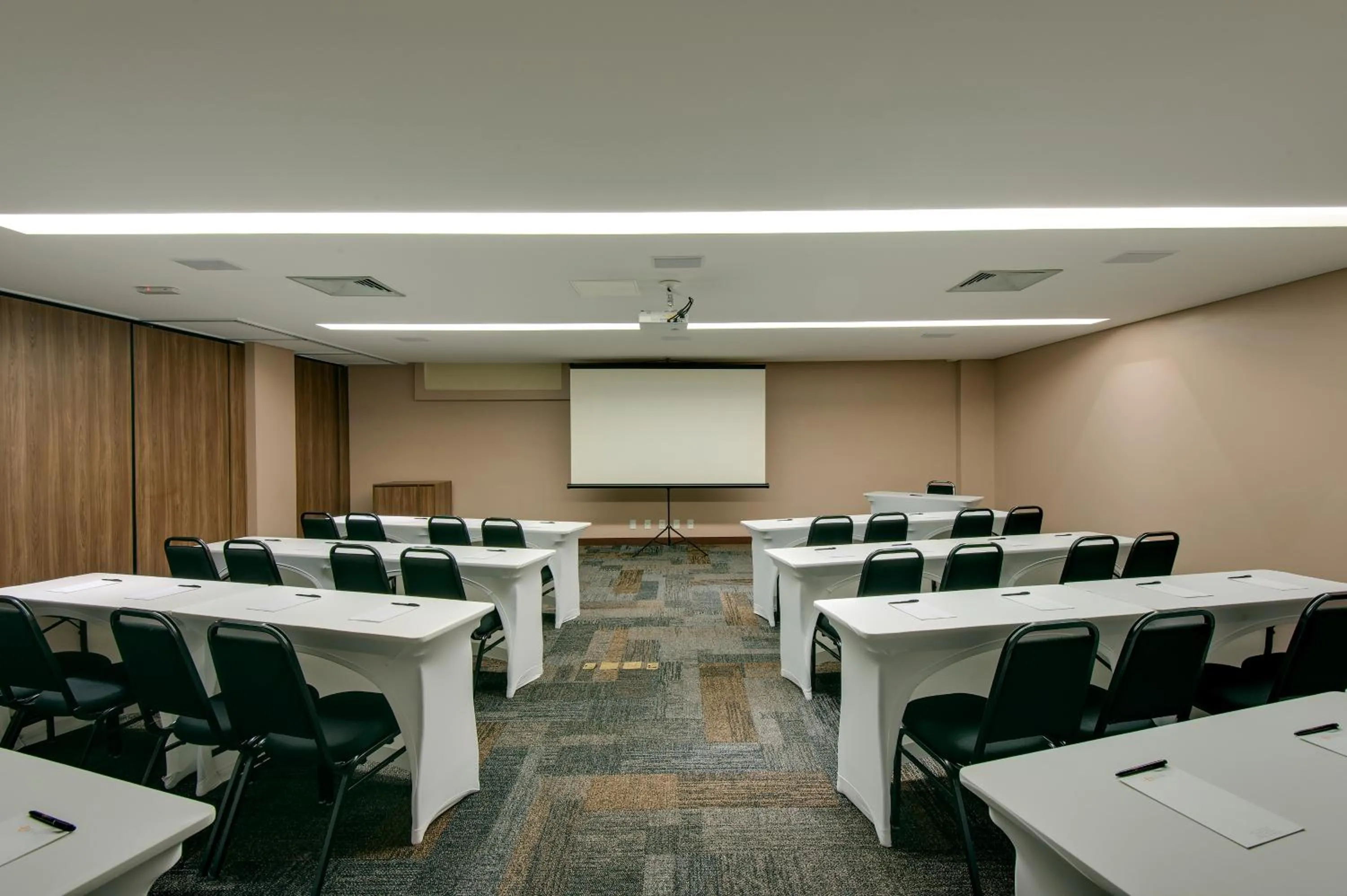 Business facilities in Denali Hotel