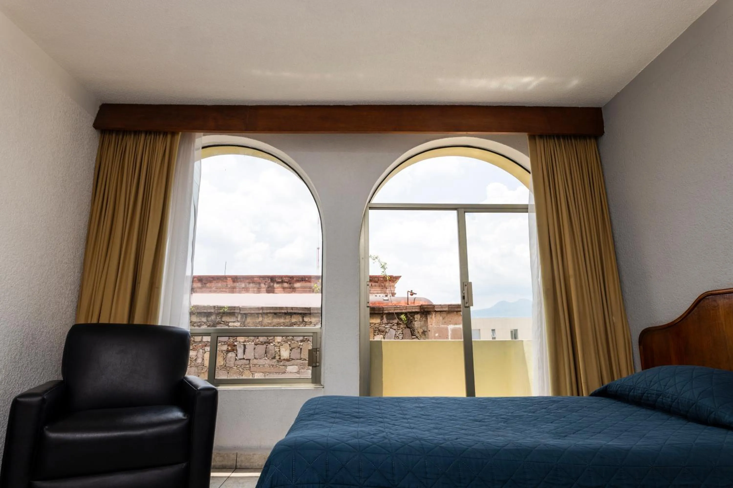 Bed in Hotel Qualitel Plus