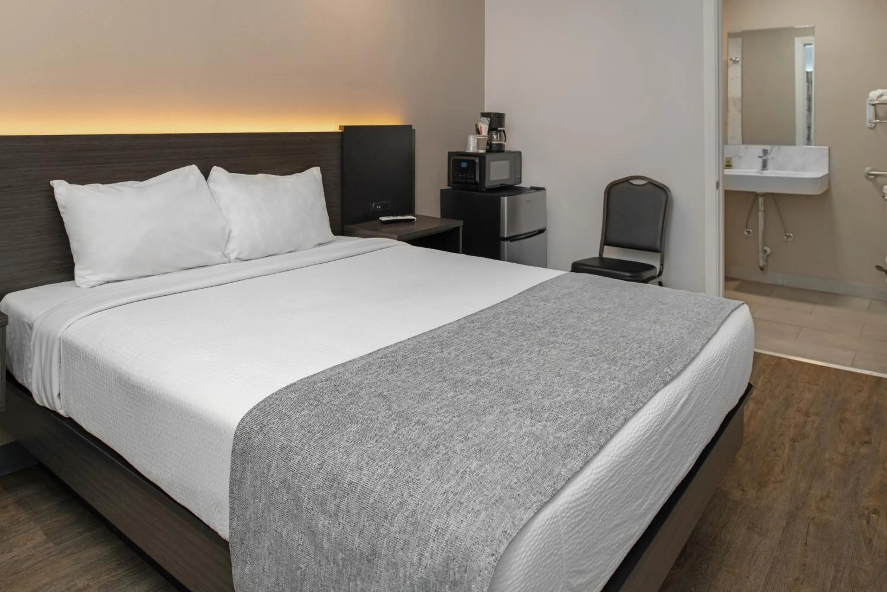 Bed in Route 66 Motel