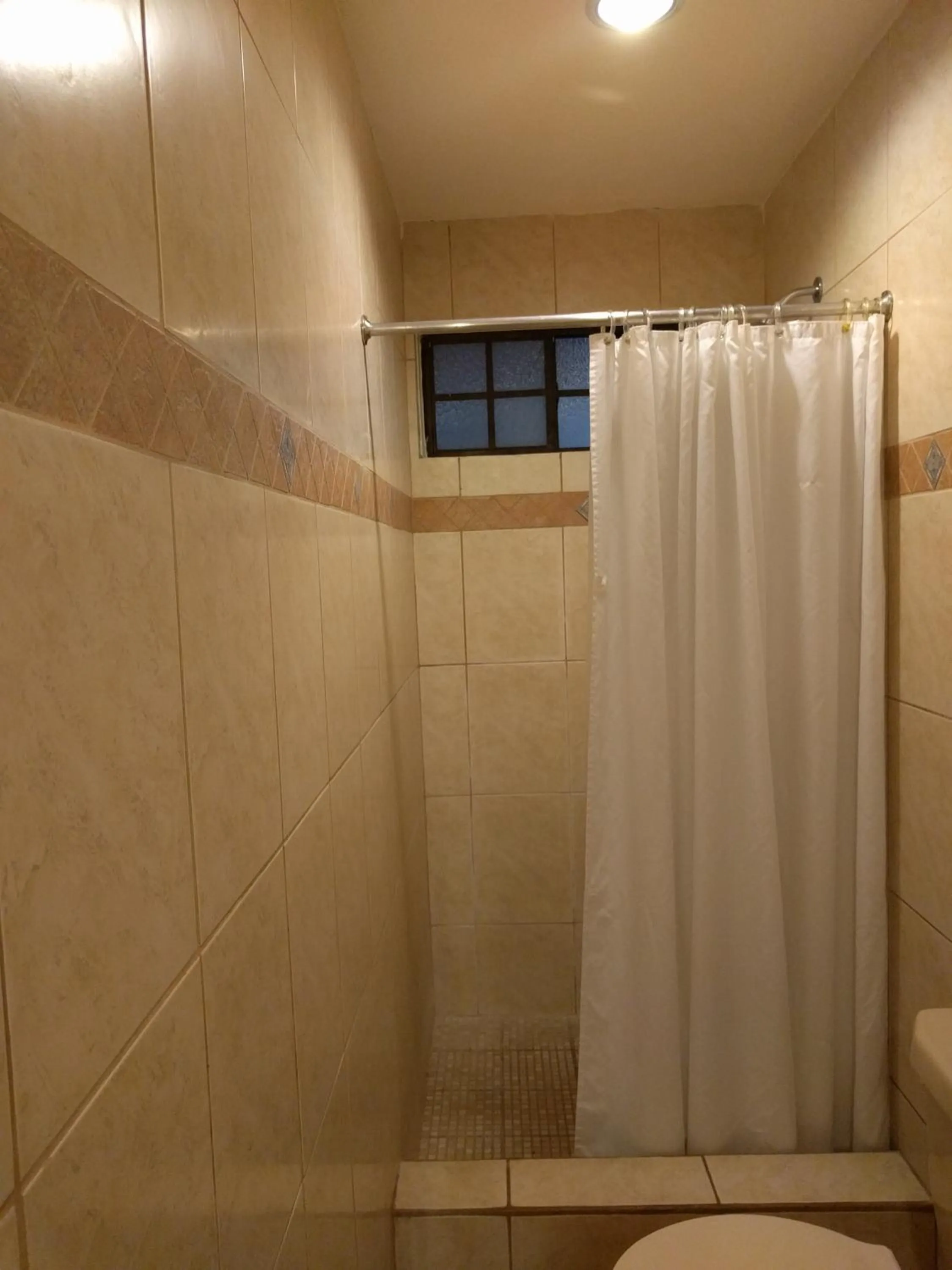 Bathroom in Hotel El Almendro