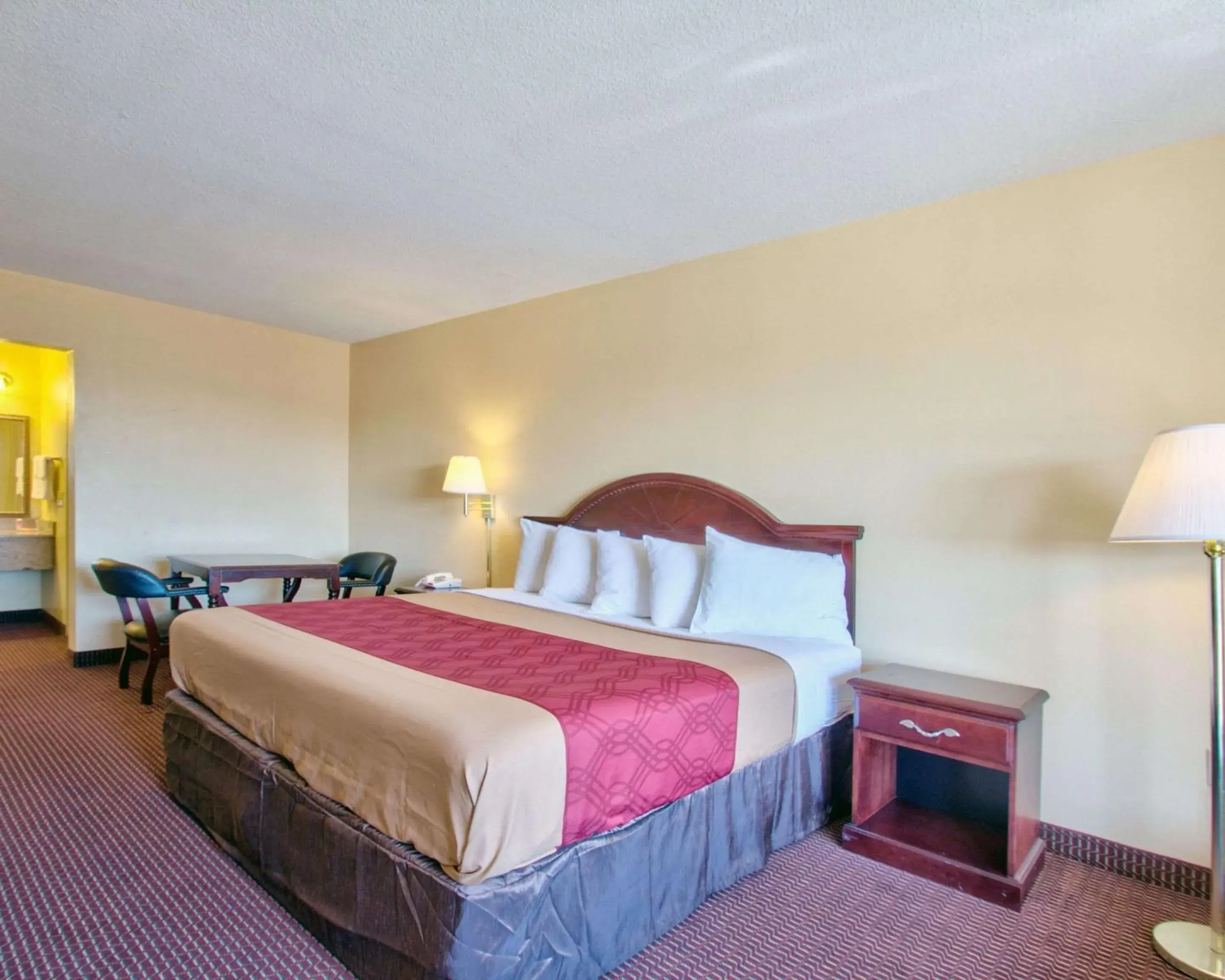 King Room - Non-Smoking in Econo Lodge Donalsonville King Room - Non-Smoking in Econo Lodge Donalsonville