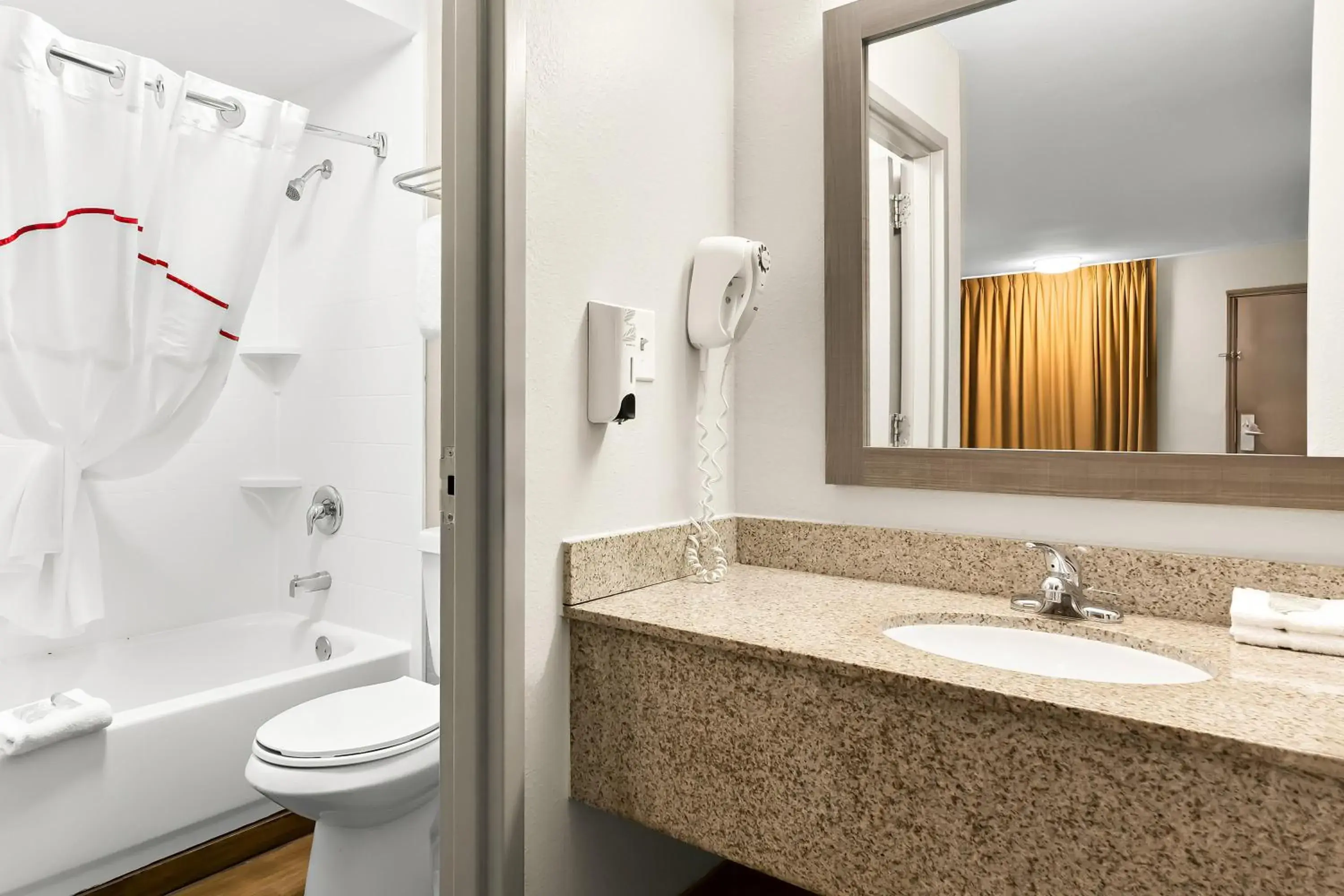 Deluxe King Room - Non-Smoking in Red Roof Inn Rock Hill Deluxe King Room - Non-Smoking in Red Roof Inn Rock Hill