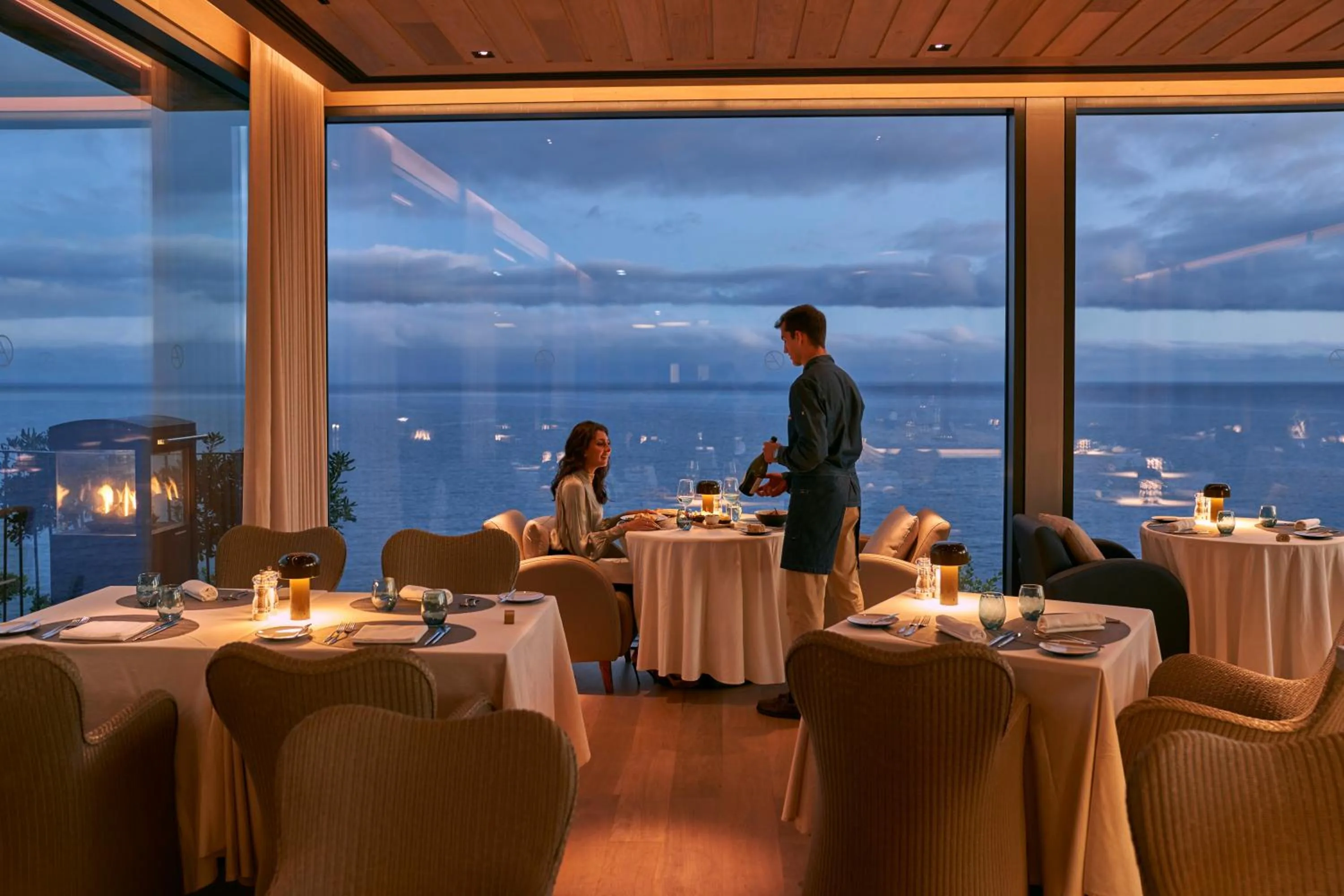 Restaurant/places to eat in Les Suites at The Cliff Bay - PortoBay