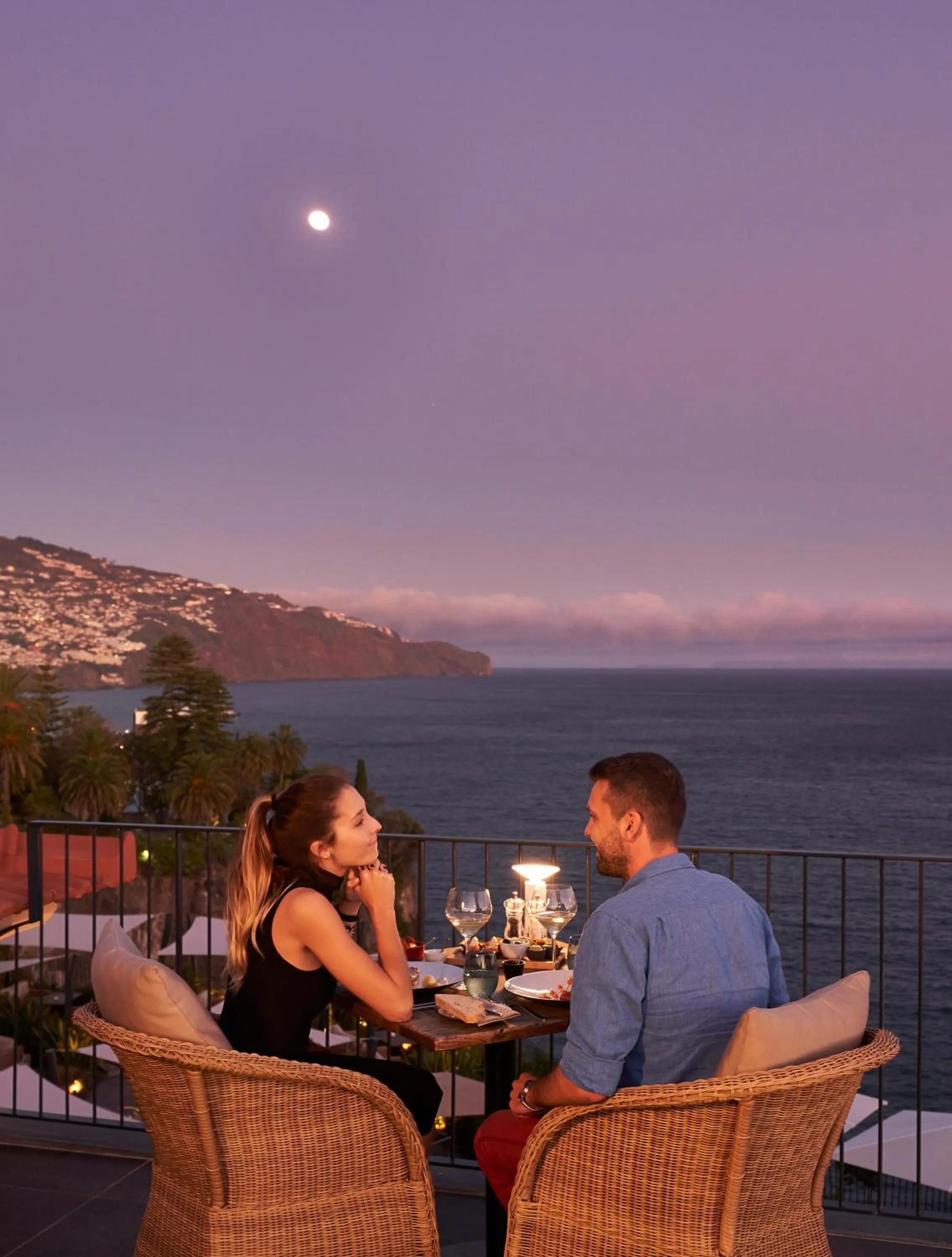 Restaurant/places to eat in Les Suites at The Cliff Bay - PortoBay