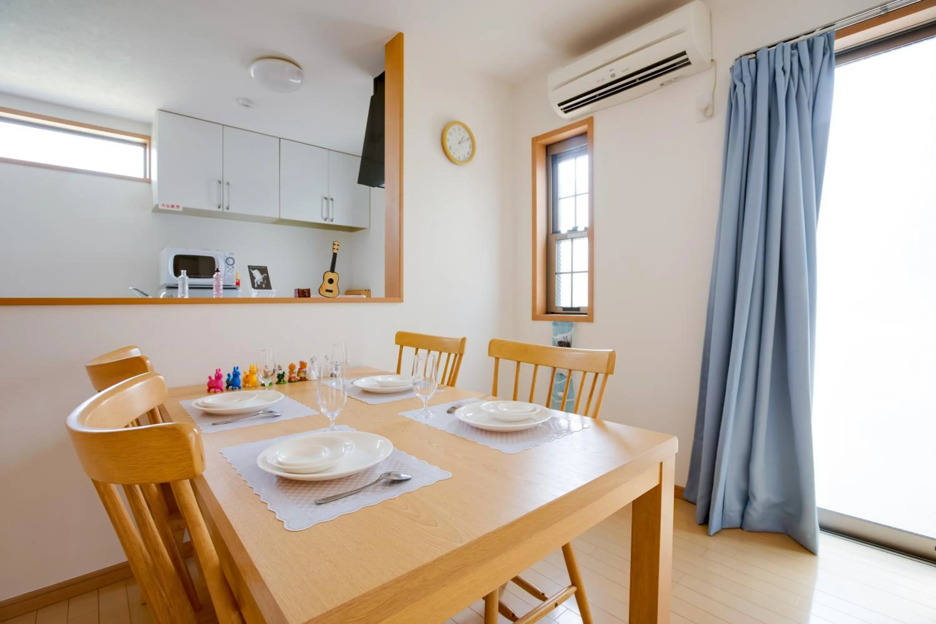 Communal lounge/ TV room in JIYUKA INN