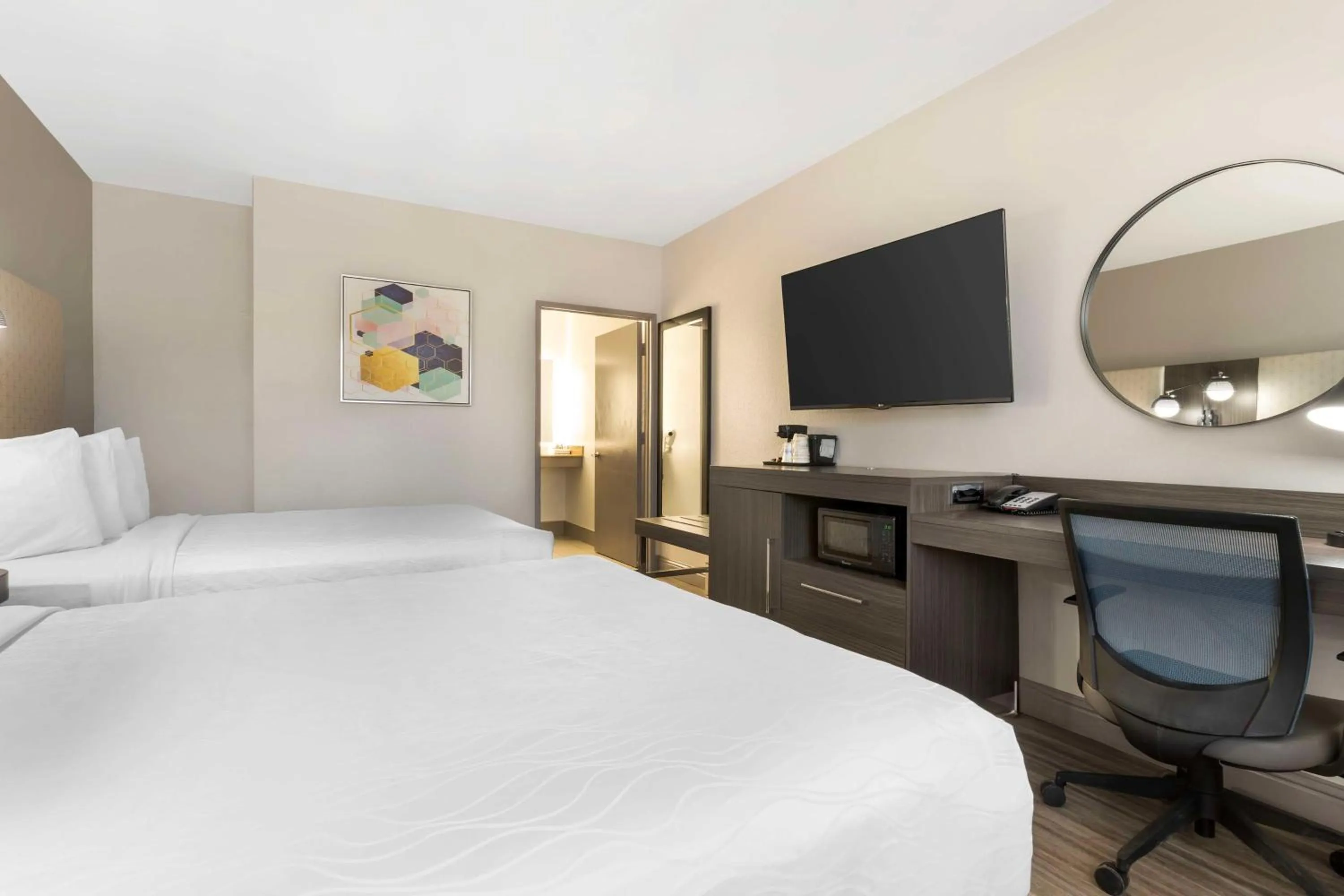 Bedroom in Best Western Marina State Beach