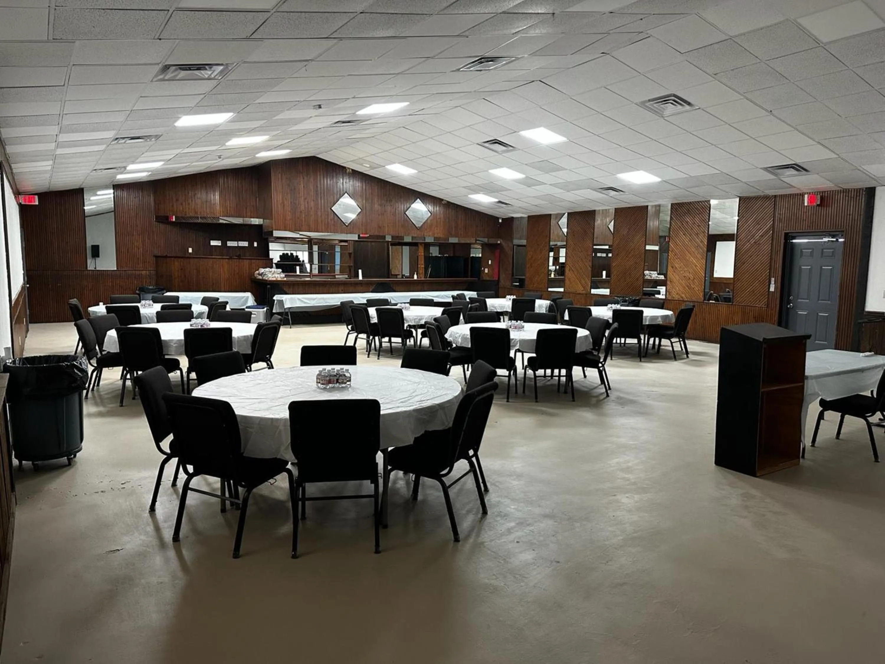 Meeting/conference room in Super 8 by Wyndham Corsicana