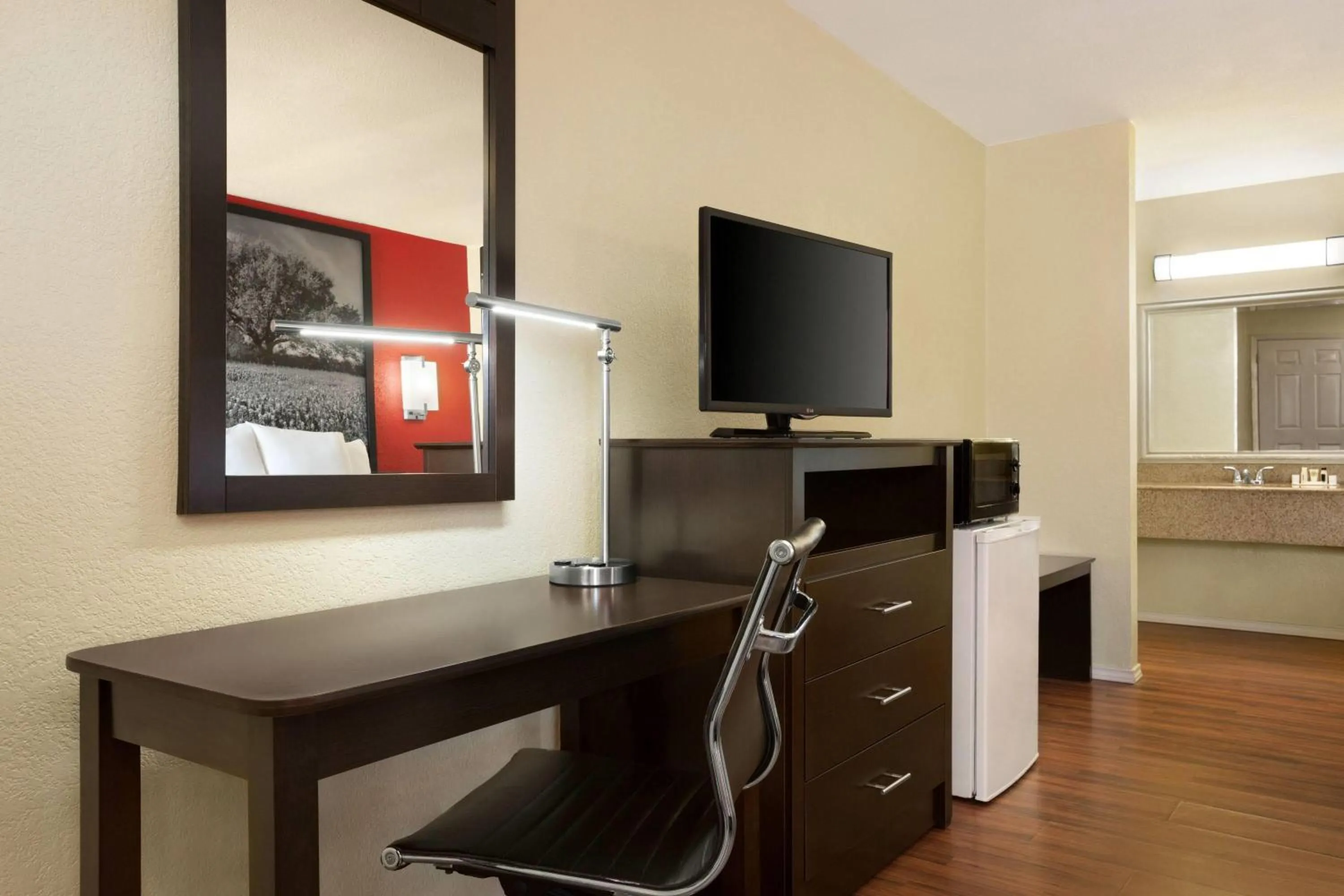 Bed in Super 8 by Wyndham Corsicana