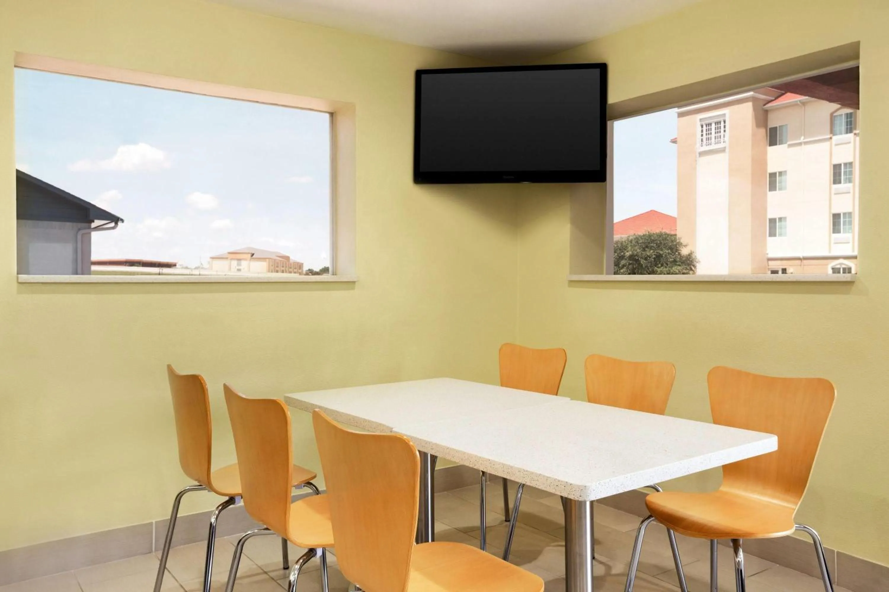 Lobby or reception in Super 8 by Wyndham Corsicana