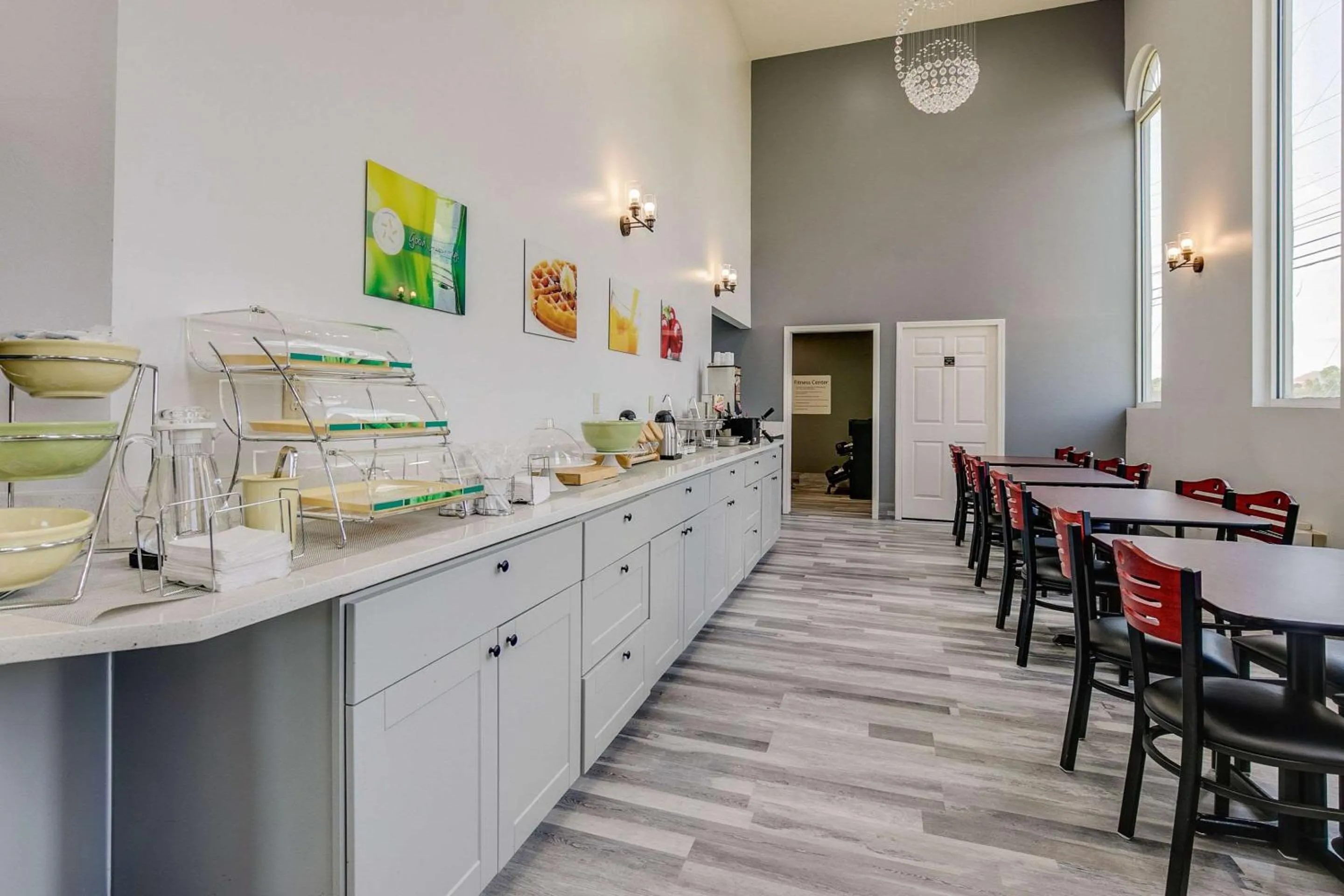 Breakfast in Quality Inn Elberton