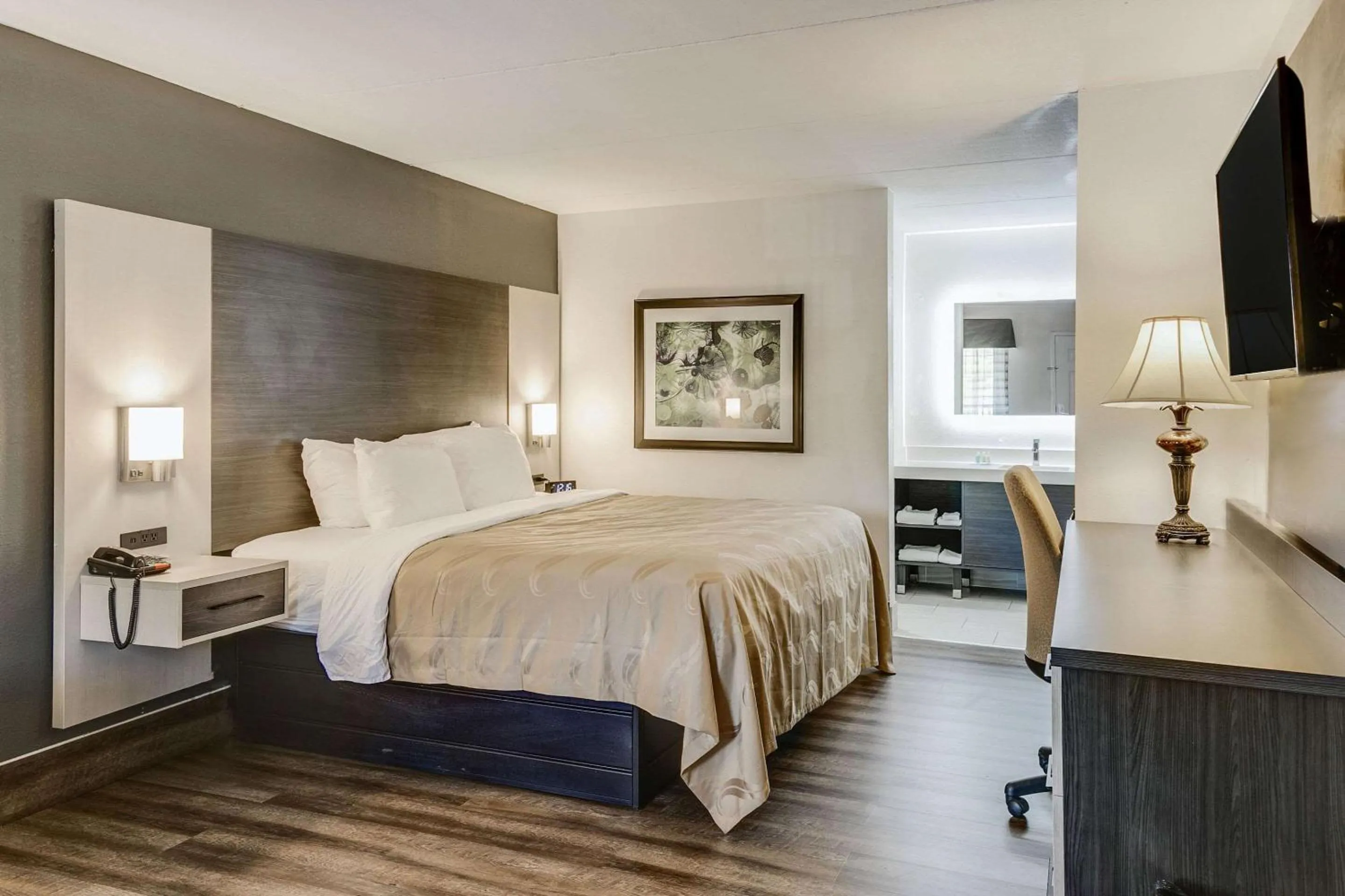 Bedroom, Bed in Quality Inn Elberton