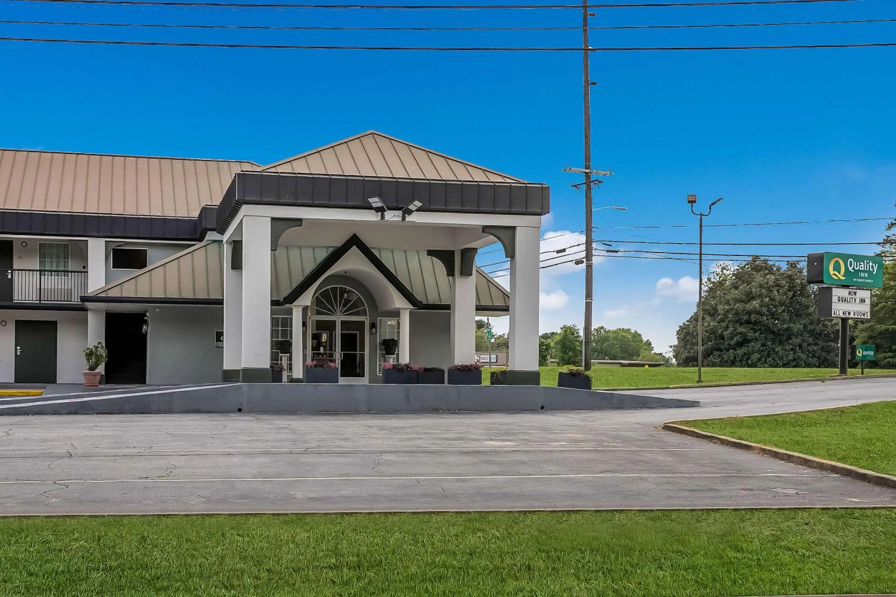 Property building in Quality Inn Elberton