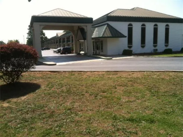 Property building in Quality Inn Elberton