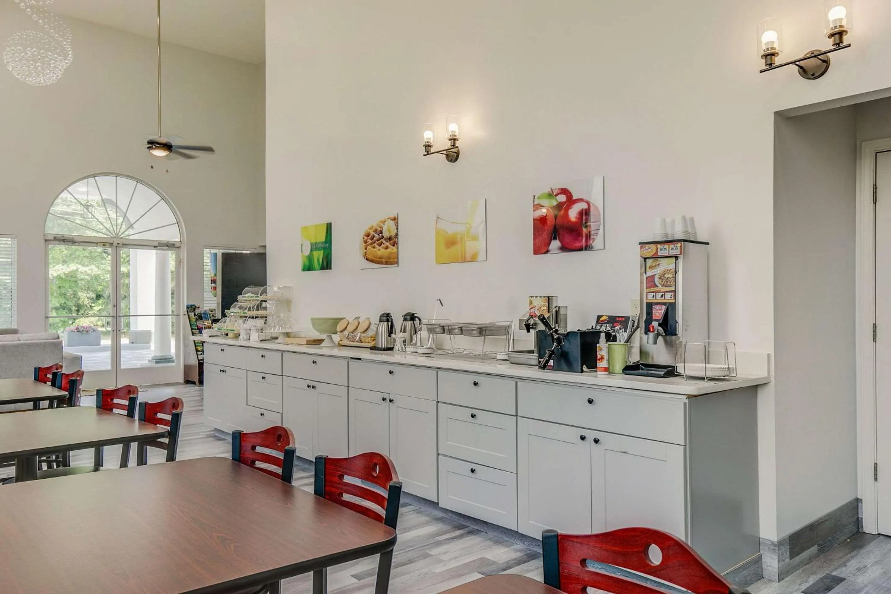 Breakfast in Quality Inn Elberton