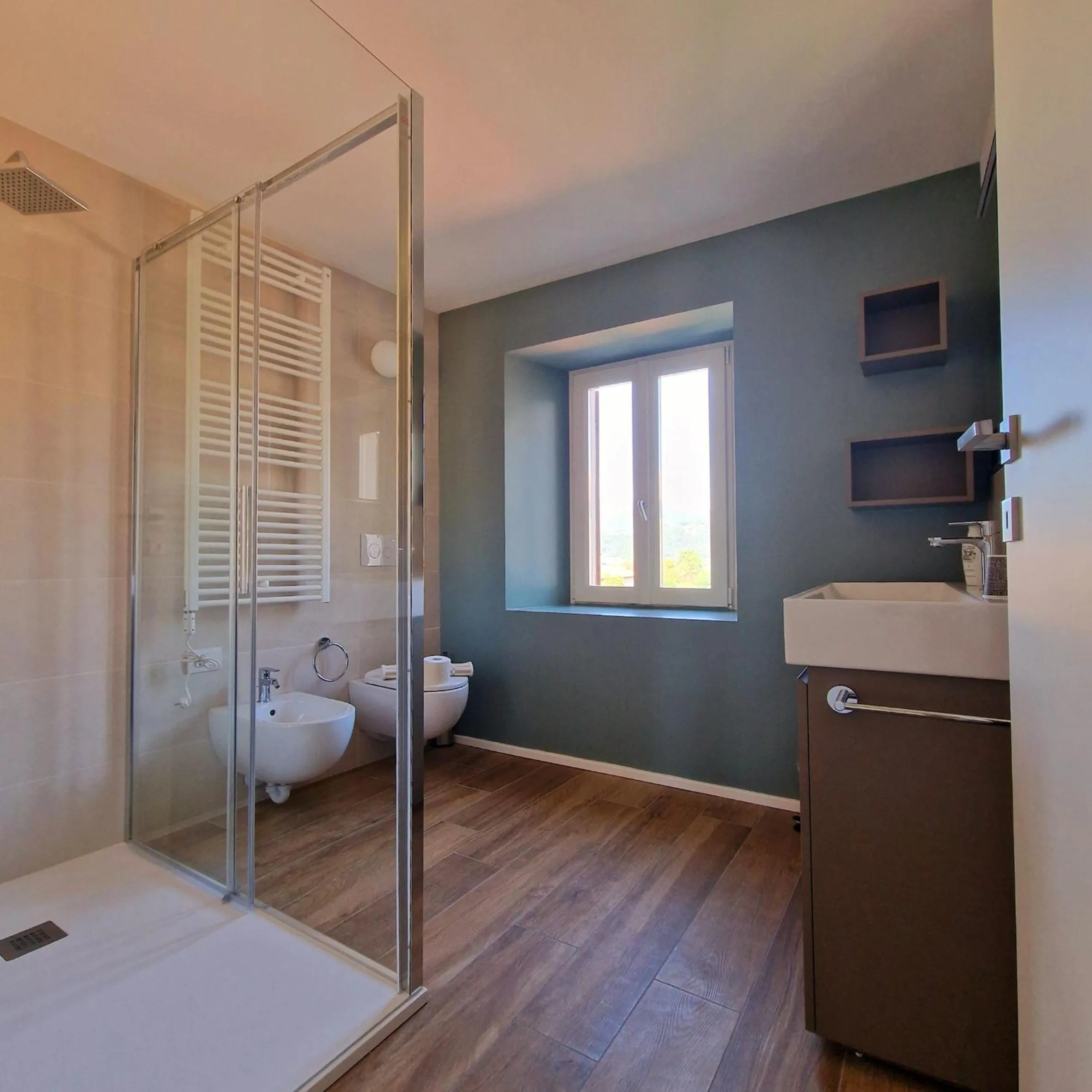 Shower, Bed in Locanda Mimmo