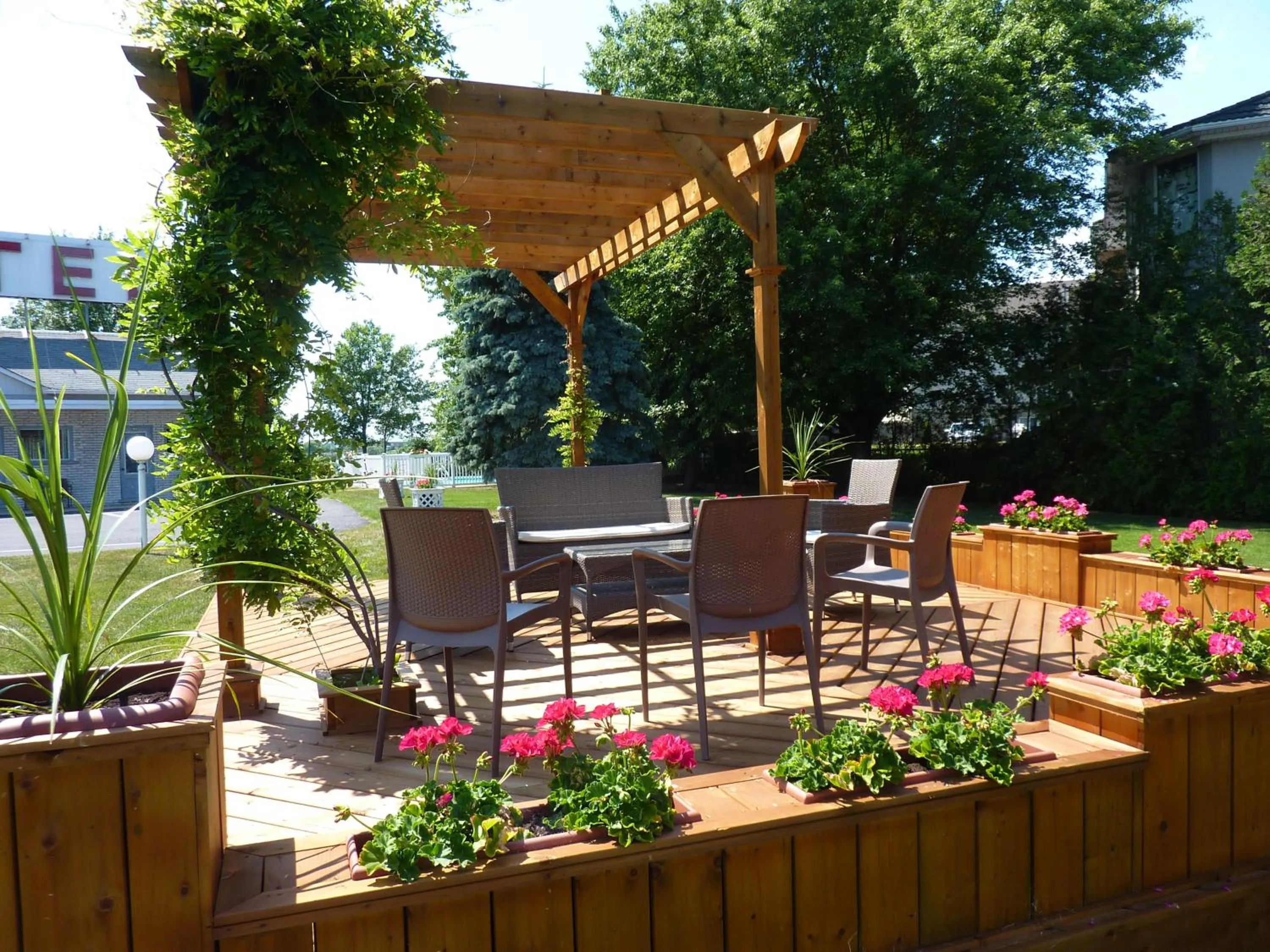 Garden in Motel Belle Riviere