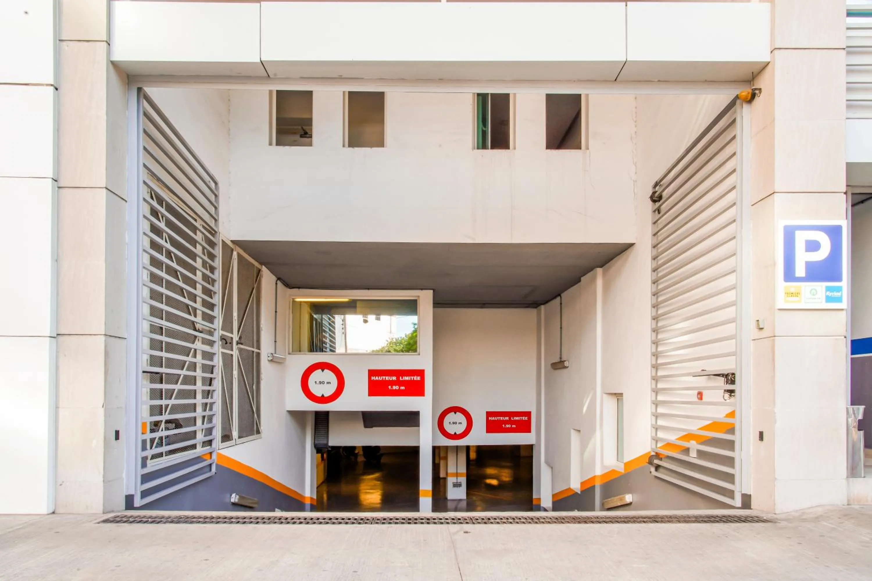 Parking in Kyriad Residence Casablanca