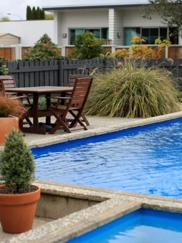 Day in Broadway Motel & Miro Court Villas